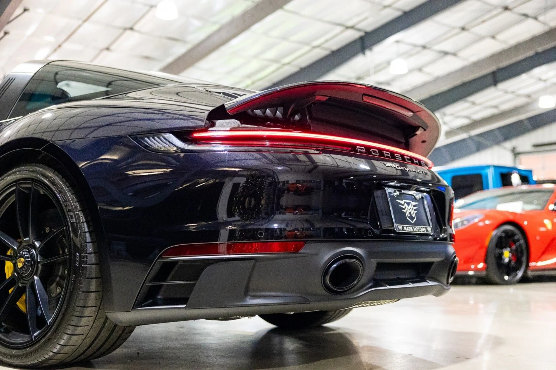 mph042_912343086_Sw_212a818bf2