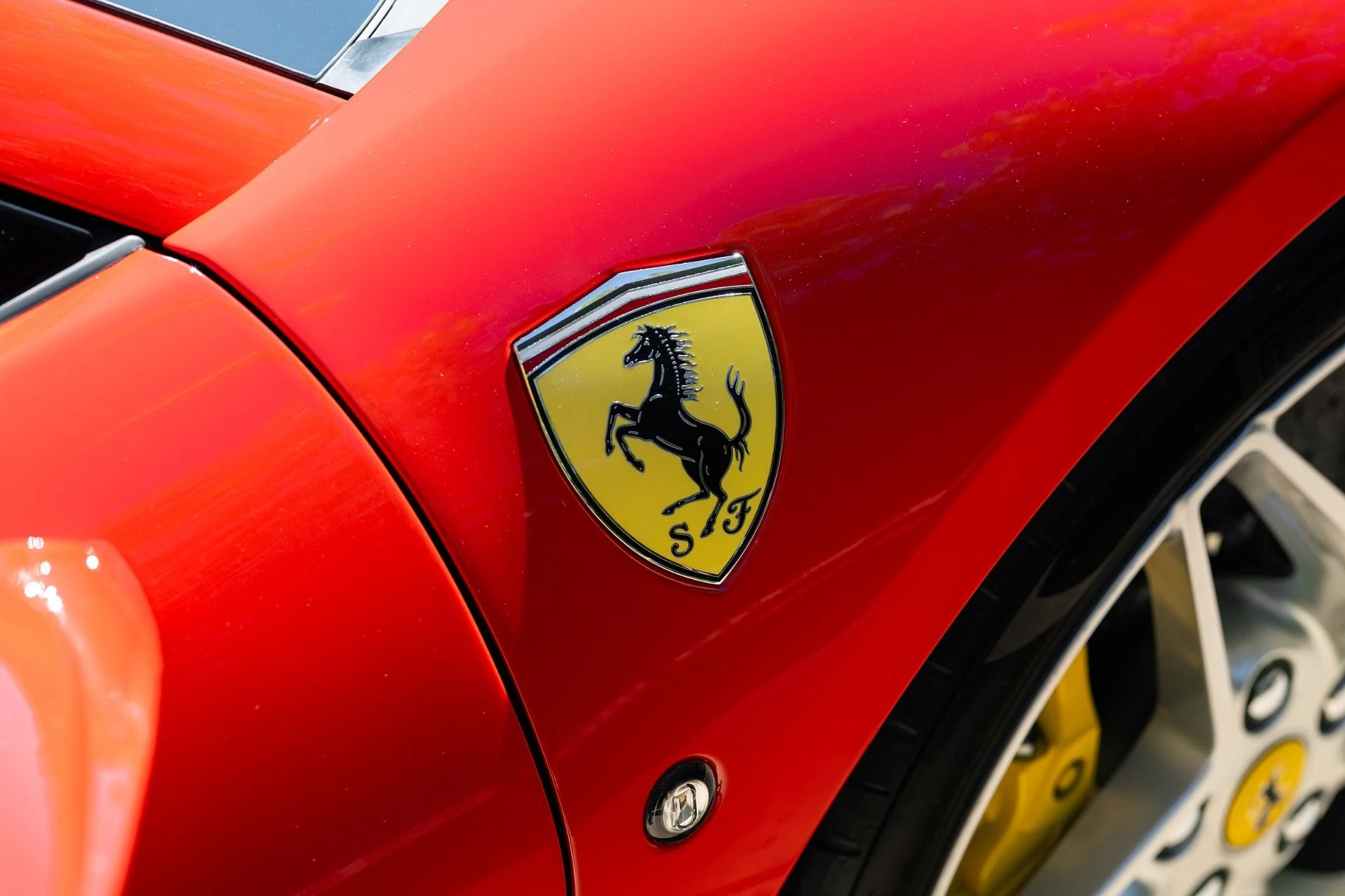 mph042_934171563_Used_2022_Ferrari_F8_Spider_1791574017_19b77a136c