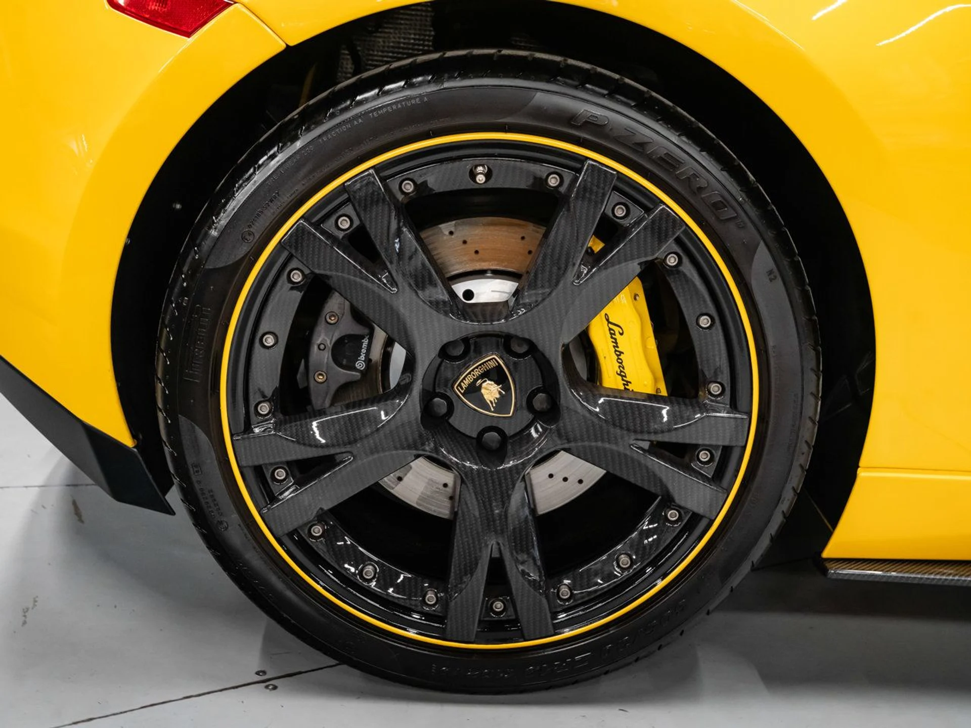 mph042_94381807_lamborghini_gallardo_2006_582f57dca0