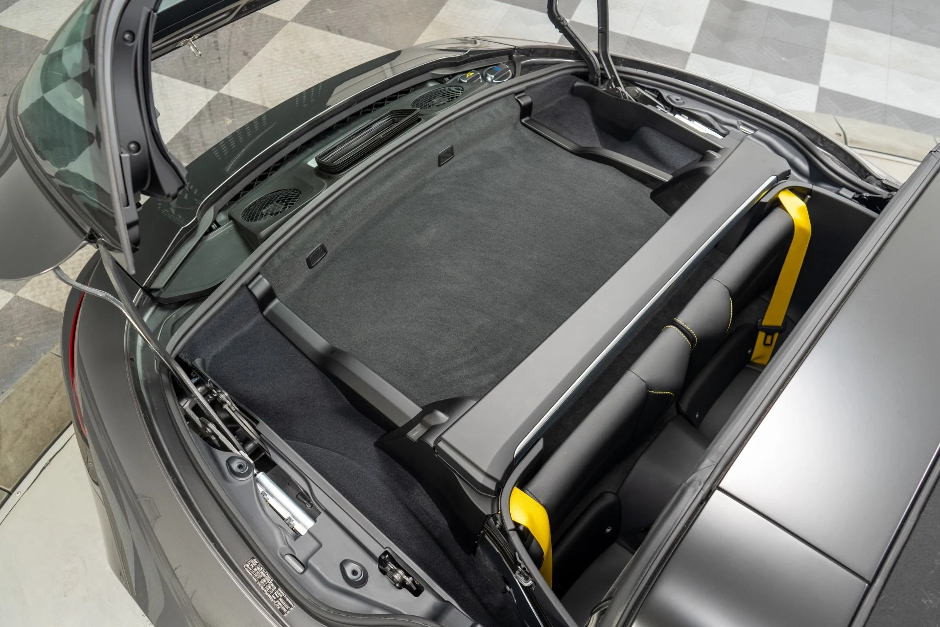 mph042_953658471_Used_2018_Porsche_911_Targa_4_GTS_1781794965_e9e134e83f