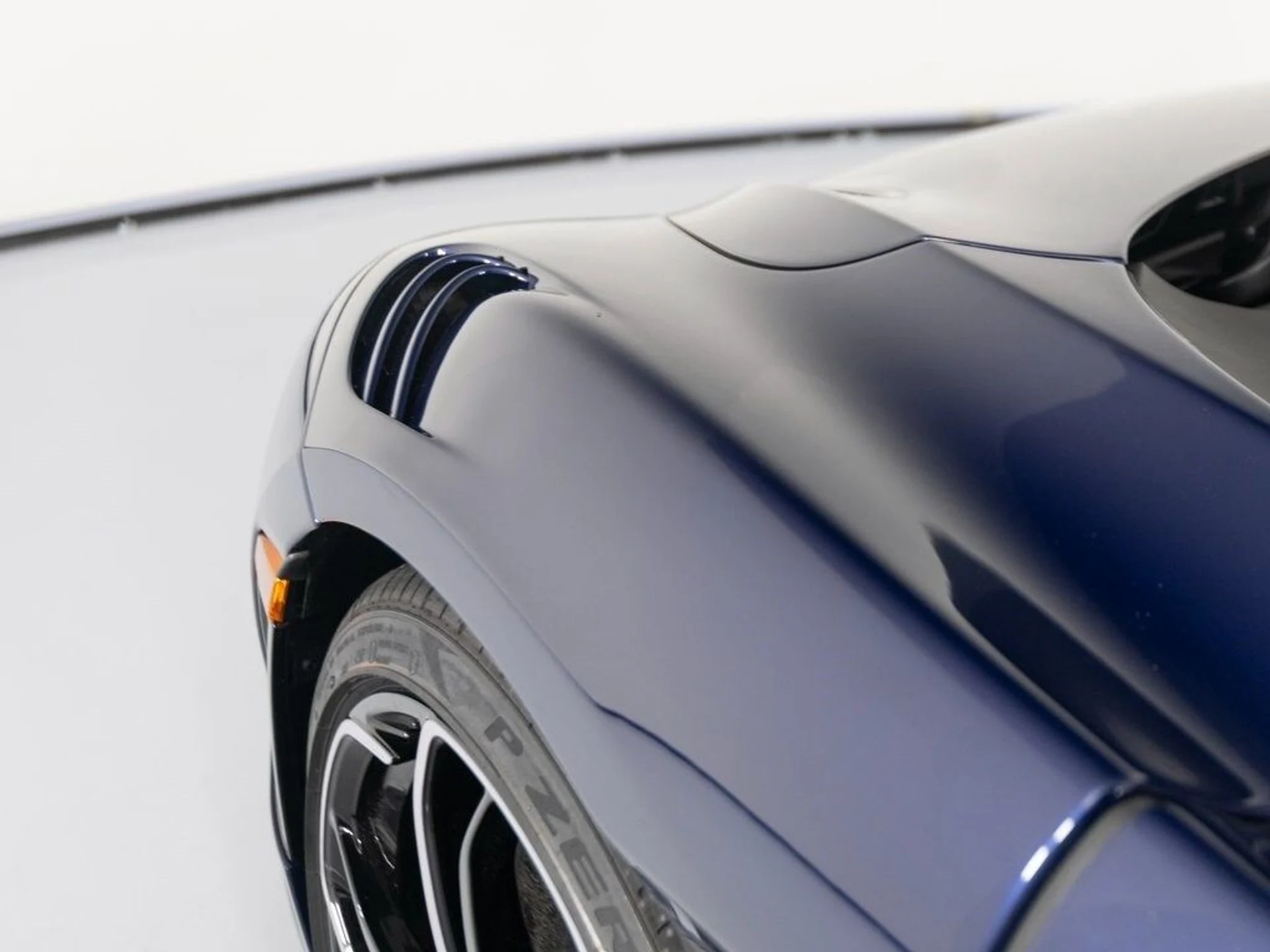 mph042_956035456_6312ba274d6b45b8f05a44ff189edf33x_5fcee3e66b