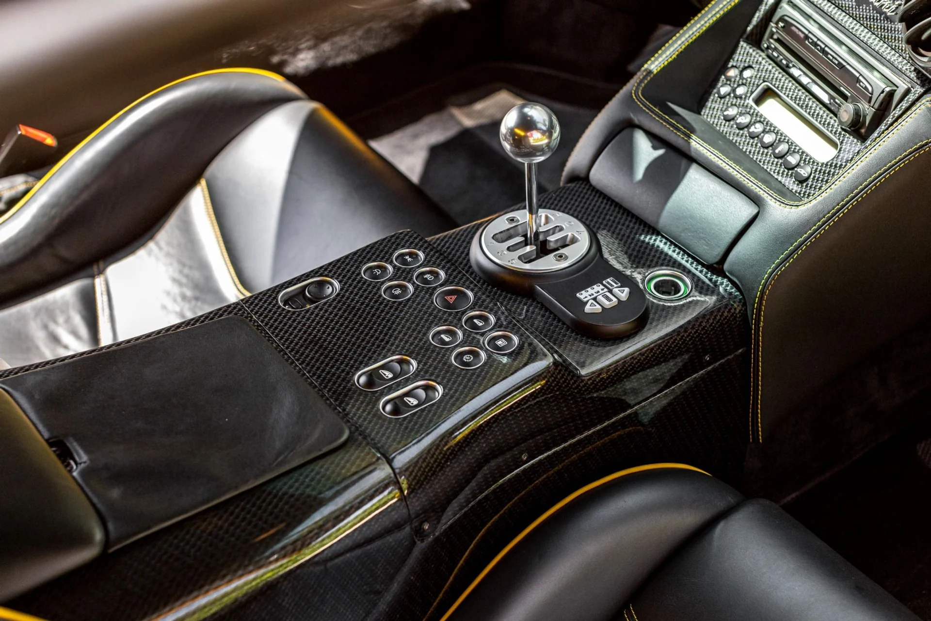 mph042_959807393_Used_2001_Lamborghini_Diablo_VT_IMMACULATE_CONDITION_W_EXTENSIVE_CARBON_19_K_SERVICE_PERFORMED_1658444927_00337d990a