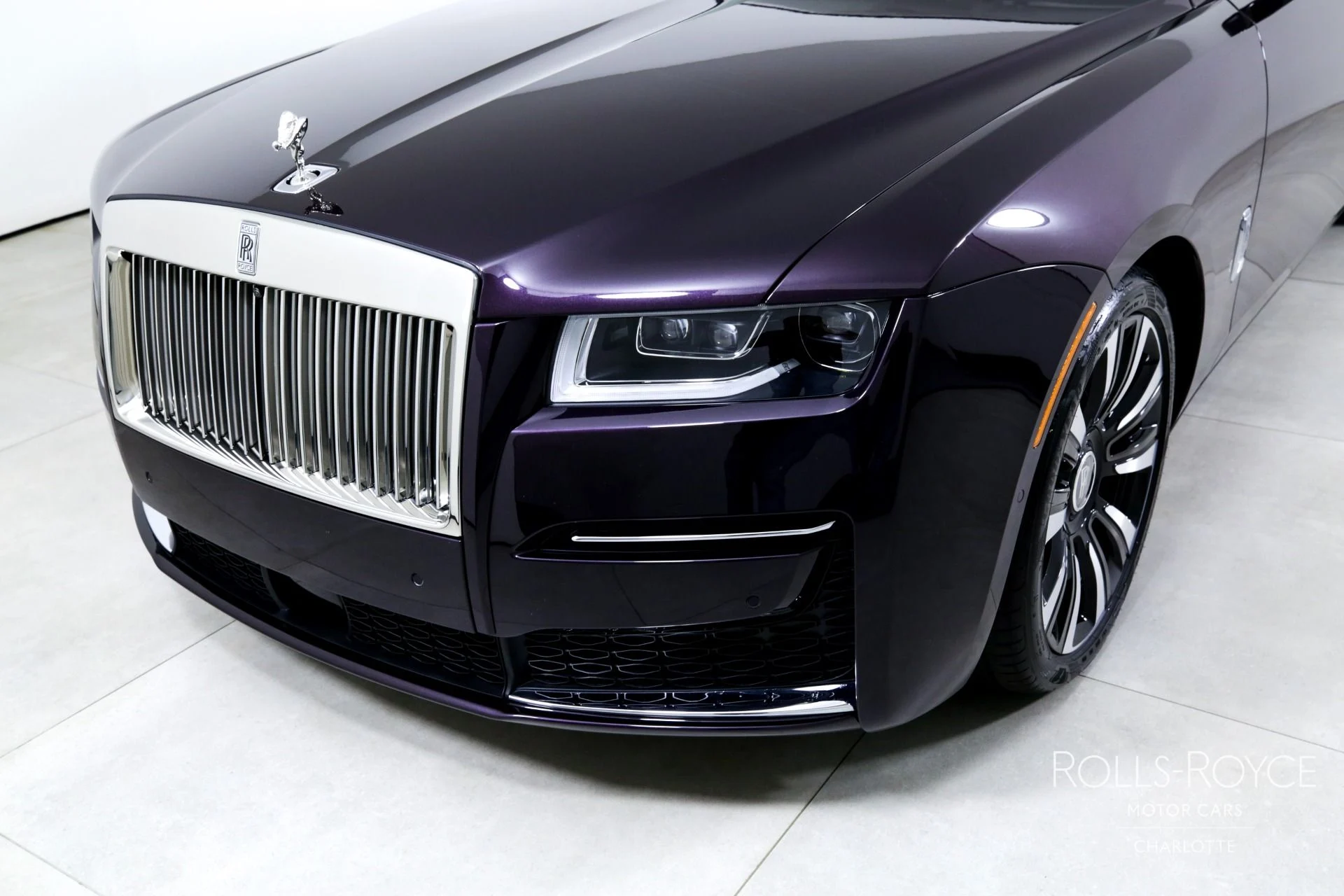 mph042_969032965_Used_2024_Rolls_Royce_Ghost_1742826622_4048a61bcb
