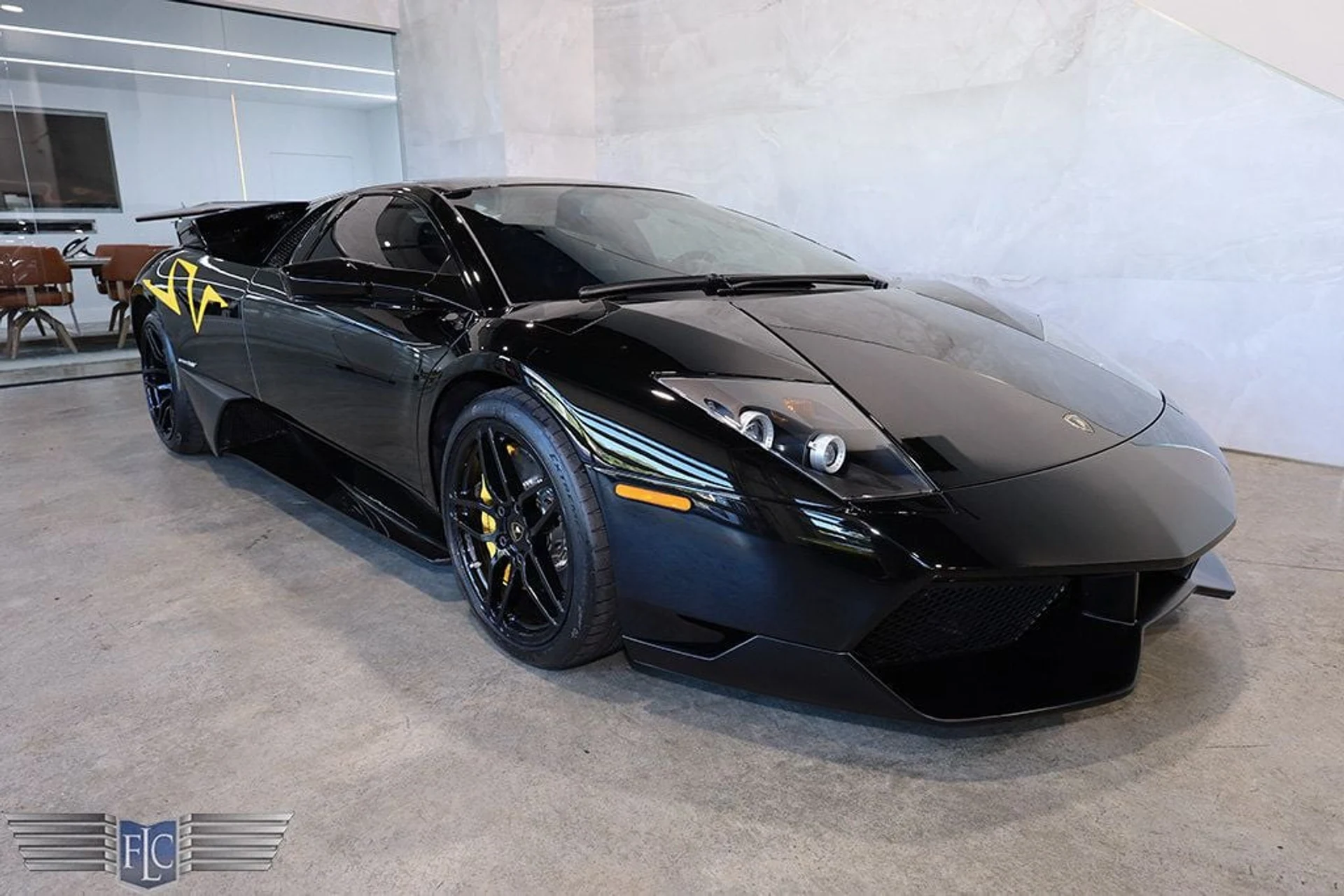 mph042_98221829_used_2010_lamborghini_murcielago_2drlp6704superveloce_9689_22931171_43_1024_97fae0c45d
