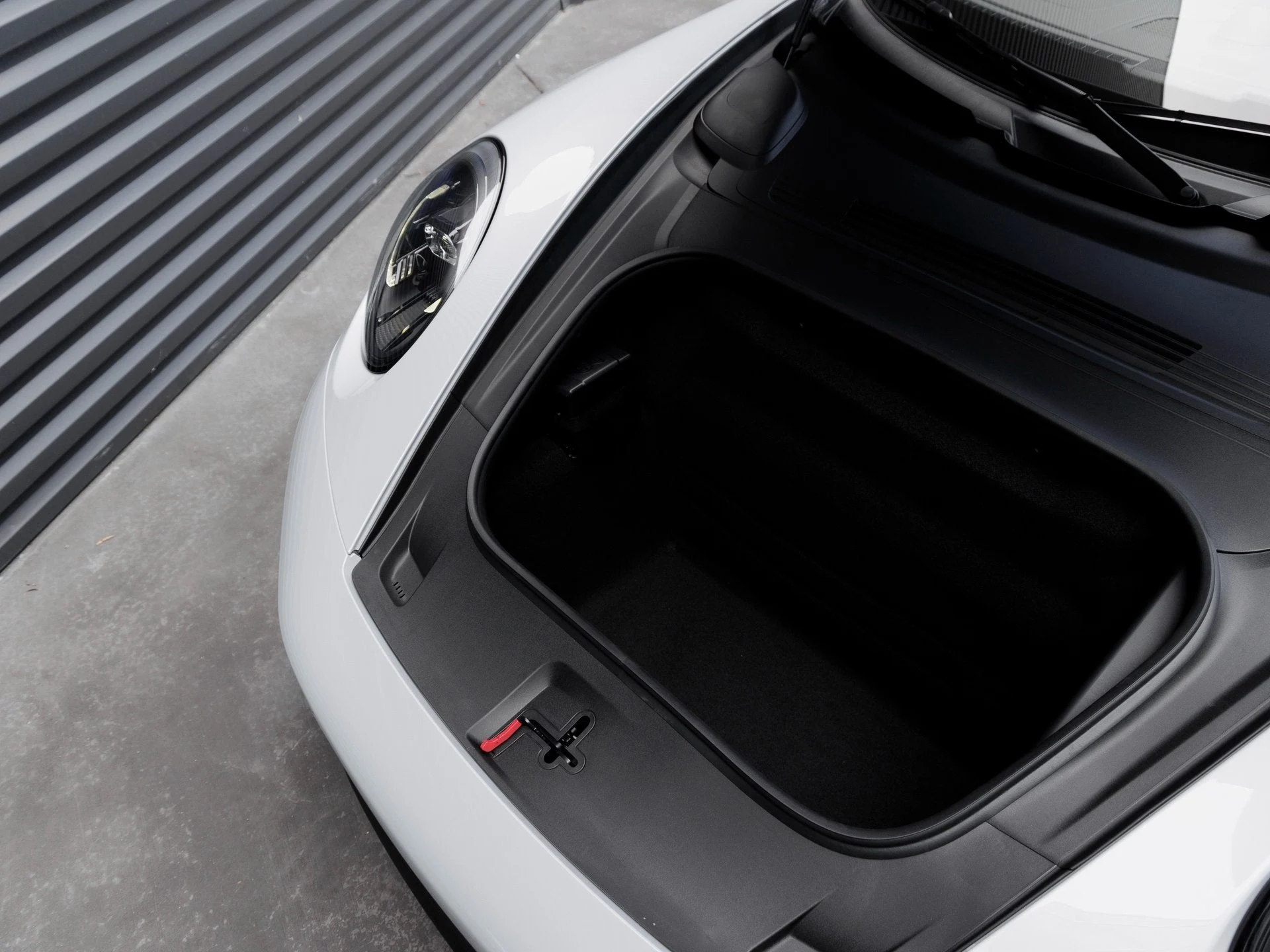 mph042_98483496_43_4112e86c94