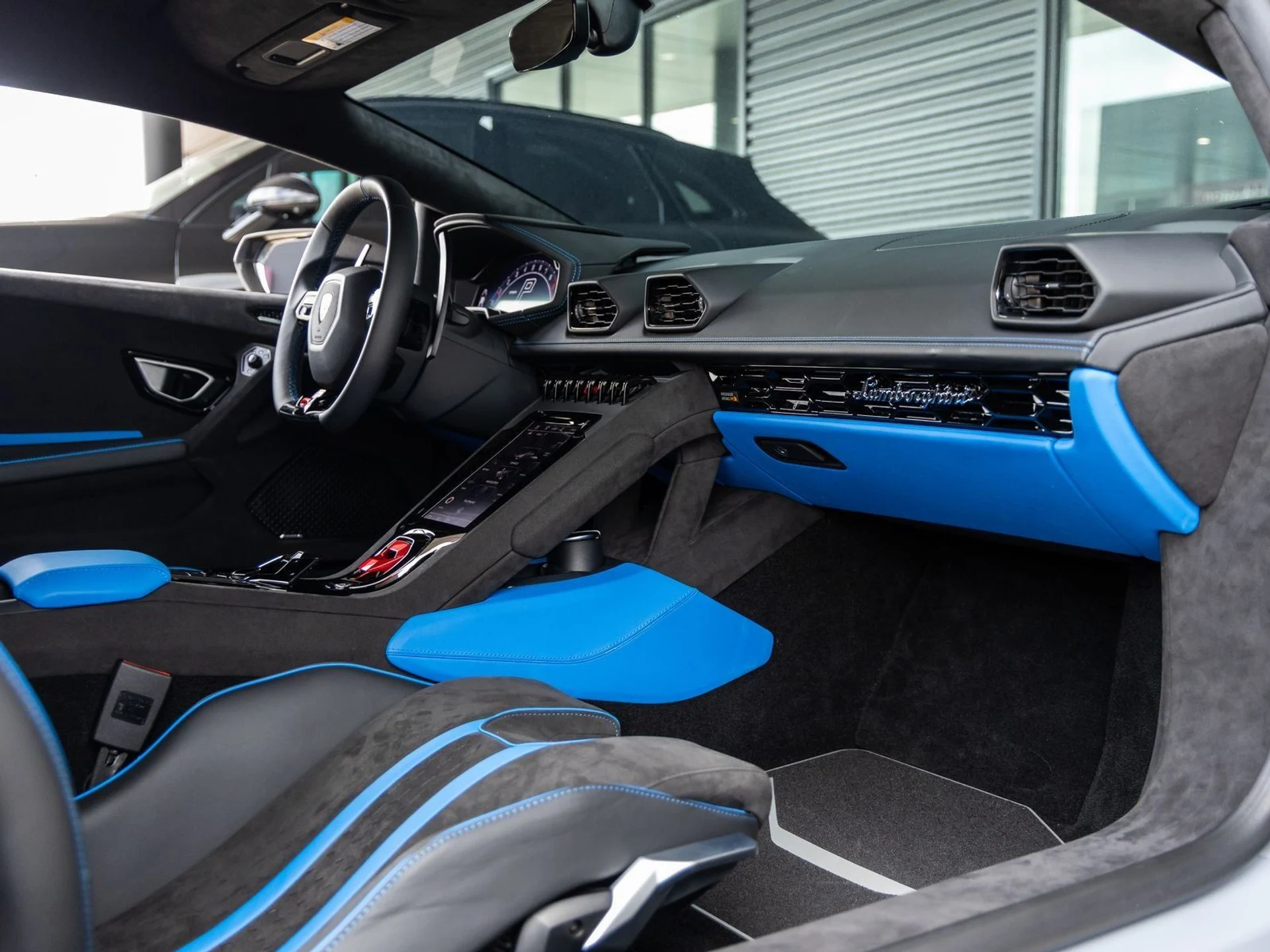 mph042_985690673_43_6b5e6a5e2c