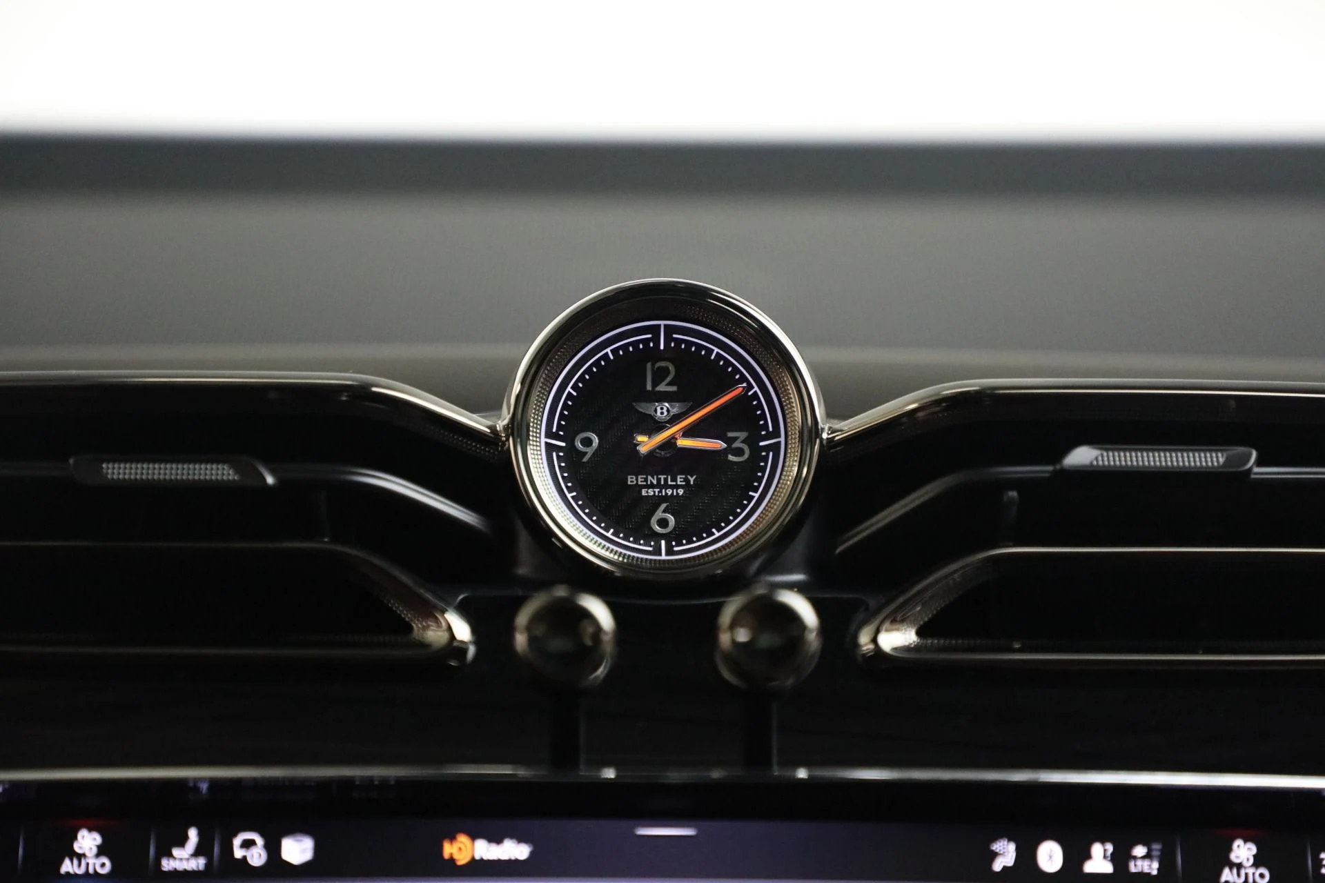 mph042_994832273_Used_2025_Bentley_Bentayga_S_Black_Edition_72dd28c910