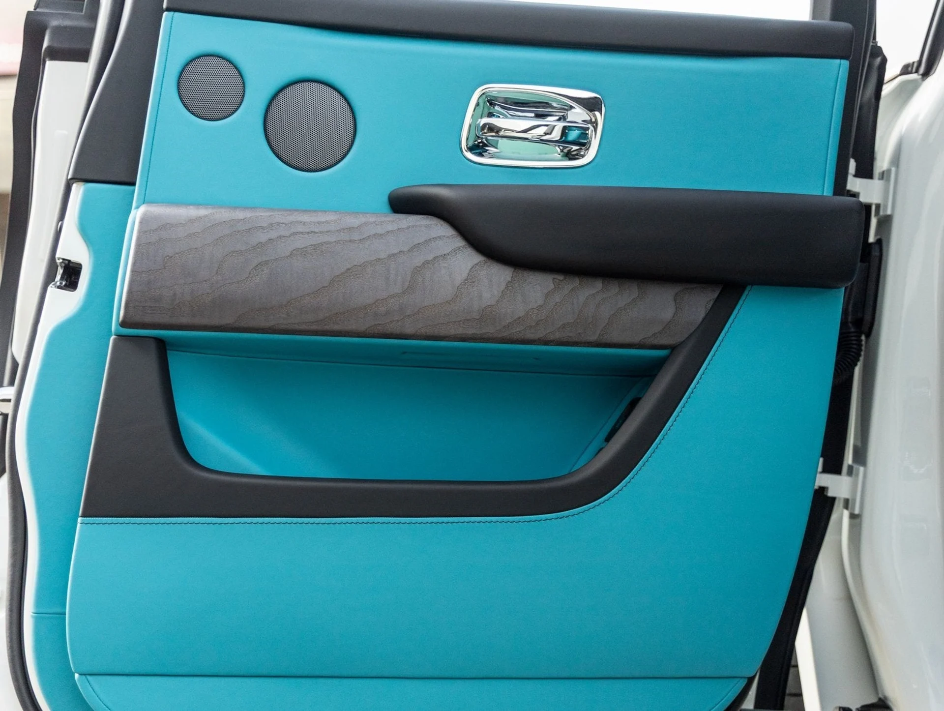 mph043_1024368497_44_e258f38639