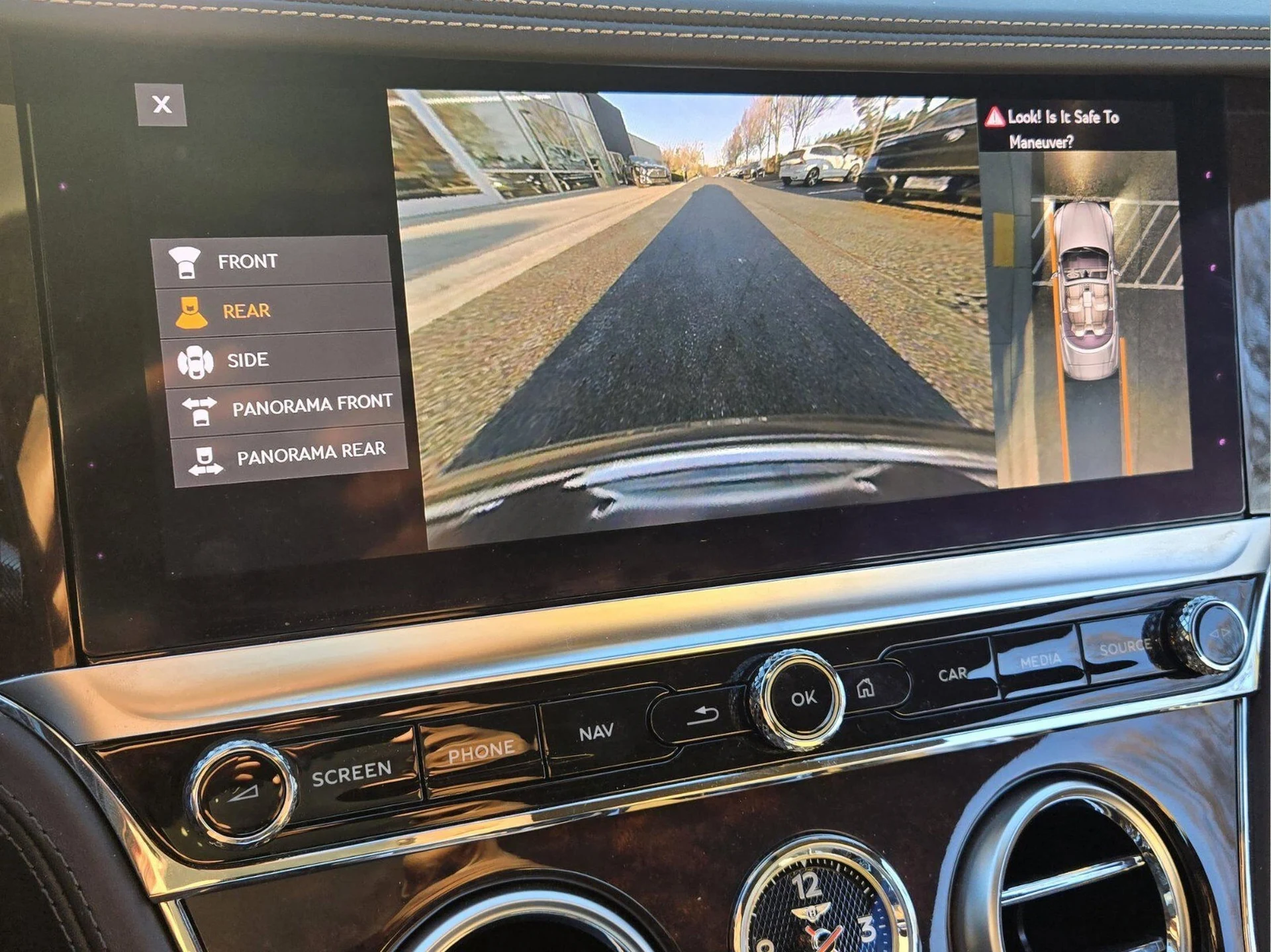 mph043_1037966611_8bfa2747d6f3792389f2db5714d92298x_4756af843c