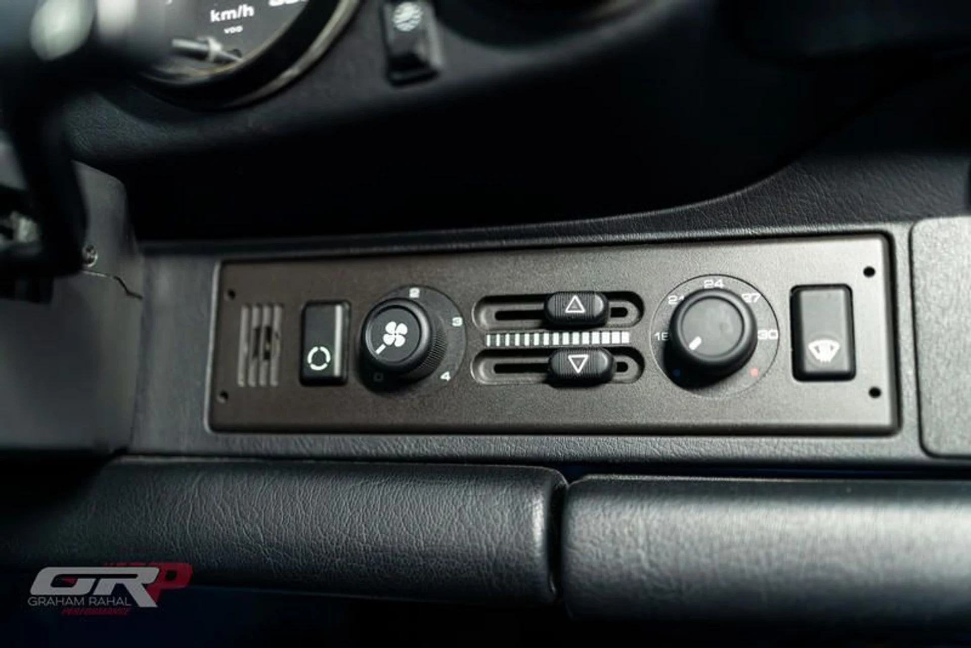 mph043_1049622554_4_EE_364_BB_B44_A_4_B6_E_9_B5_A_9_E5_B1_D62_CA_42_5c518c71ad