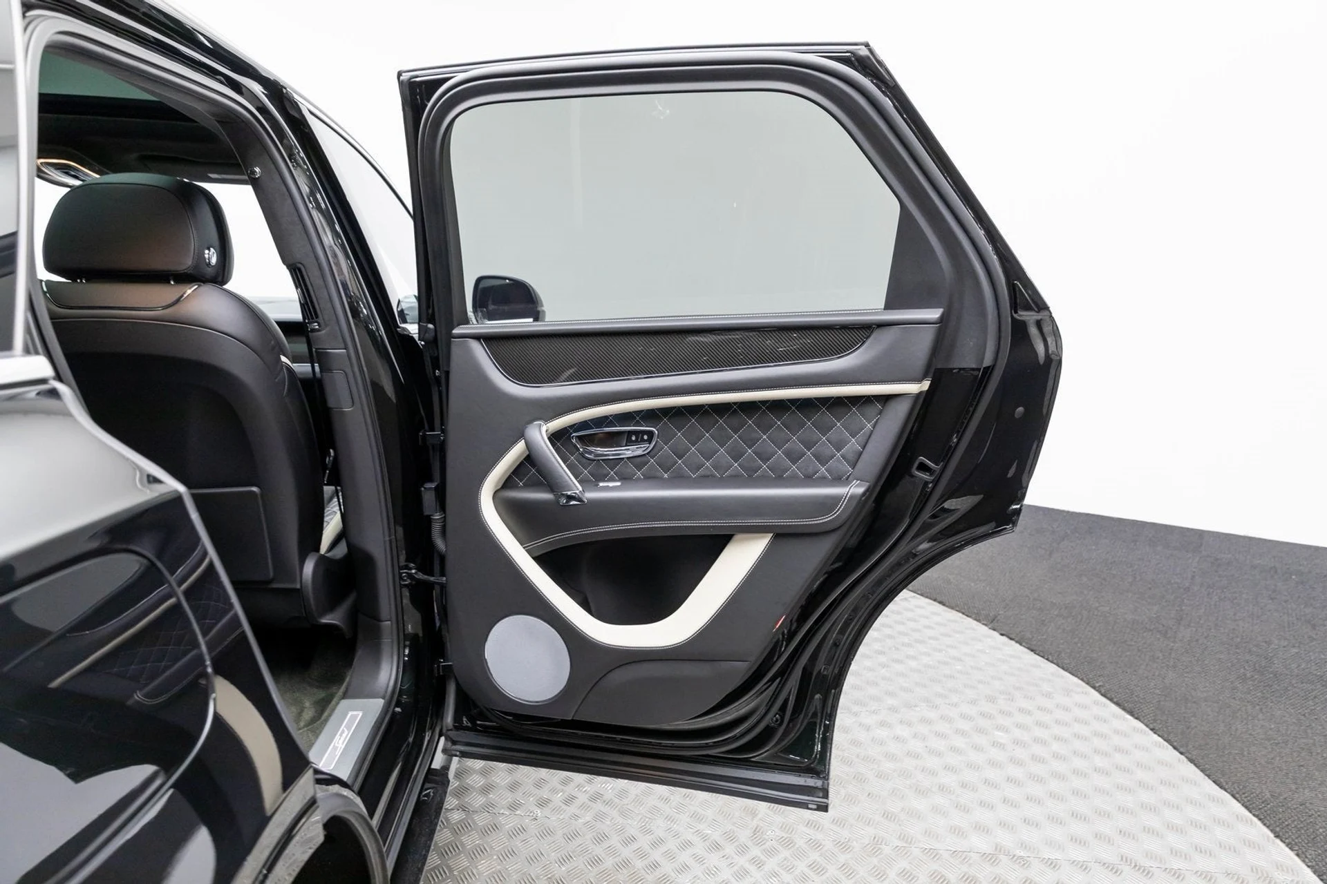 mph043_105159287_44_bcfd162437