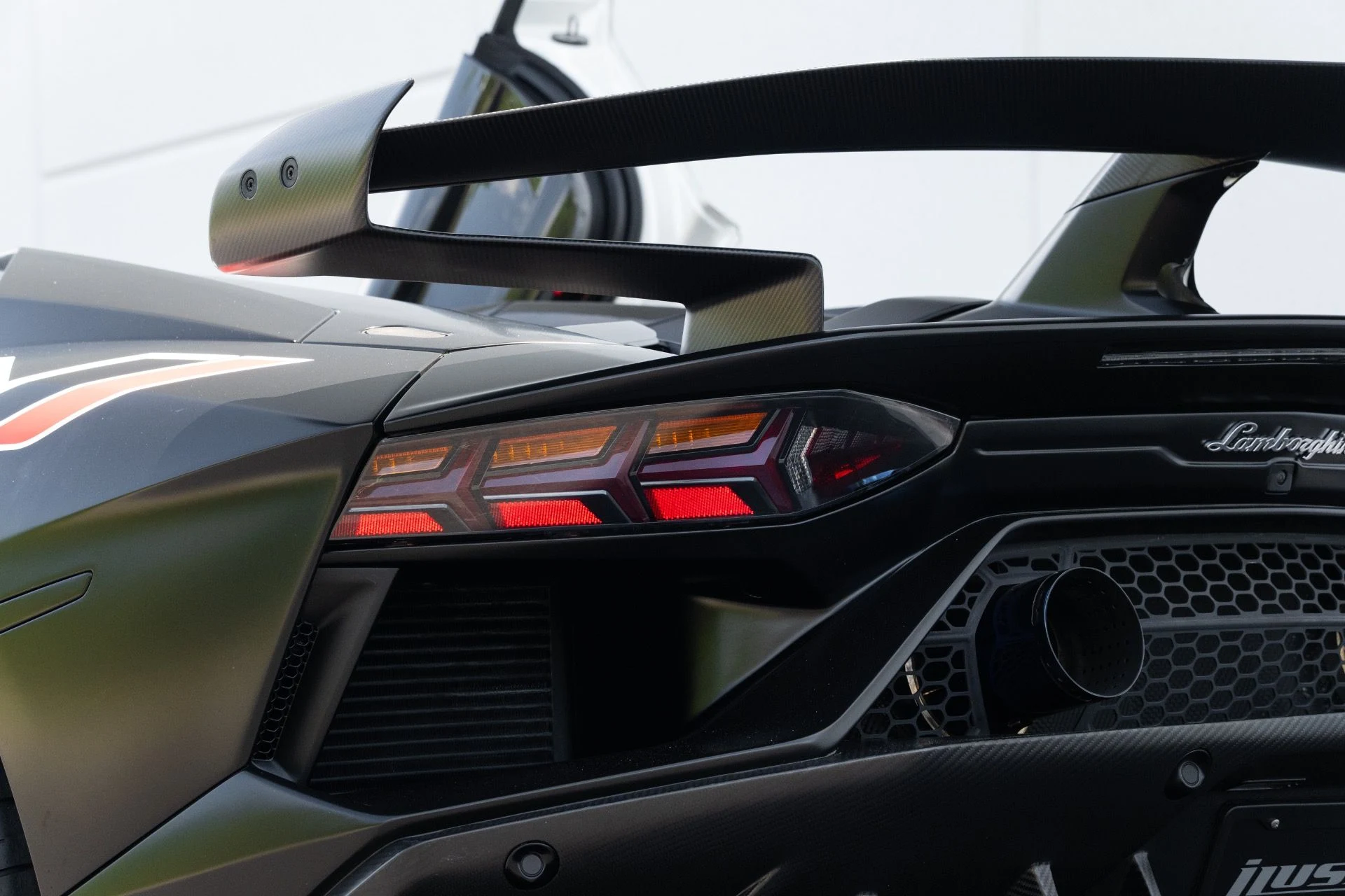 mph043_1055769832_Used_2020_Lamborghini_Aventador_LP_770_4_SVJ_Roadster_1781235752_d6b3439a58