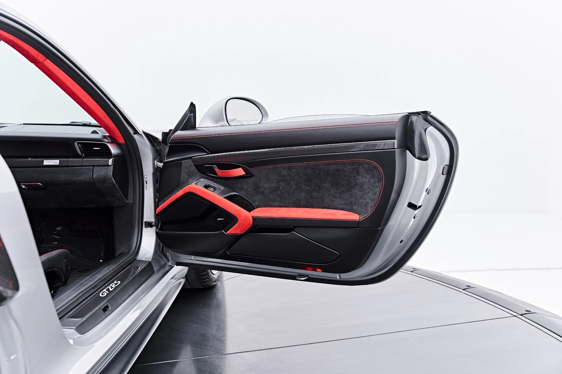 mph043_105782653_Used_2019_Porsche_911_GT_2_RS_1788559236_5559844ca5