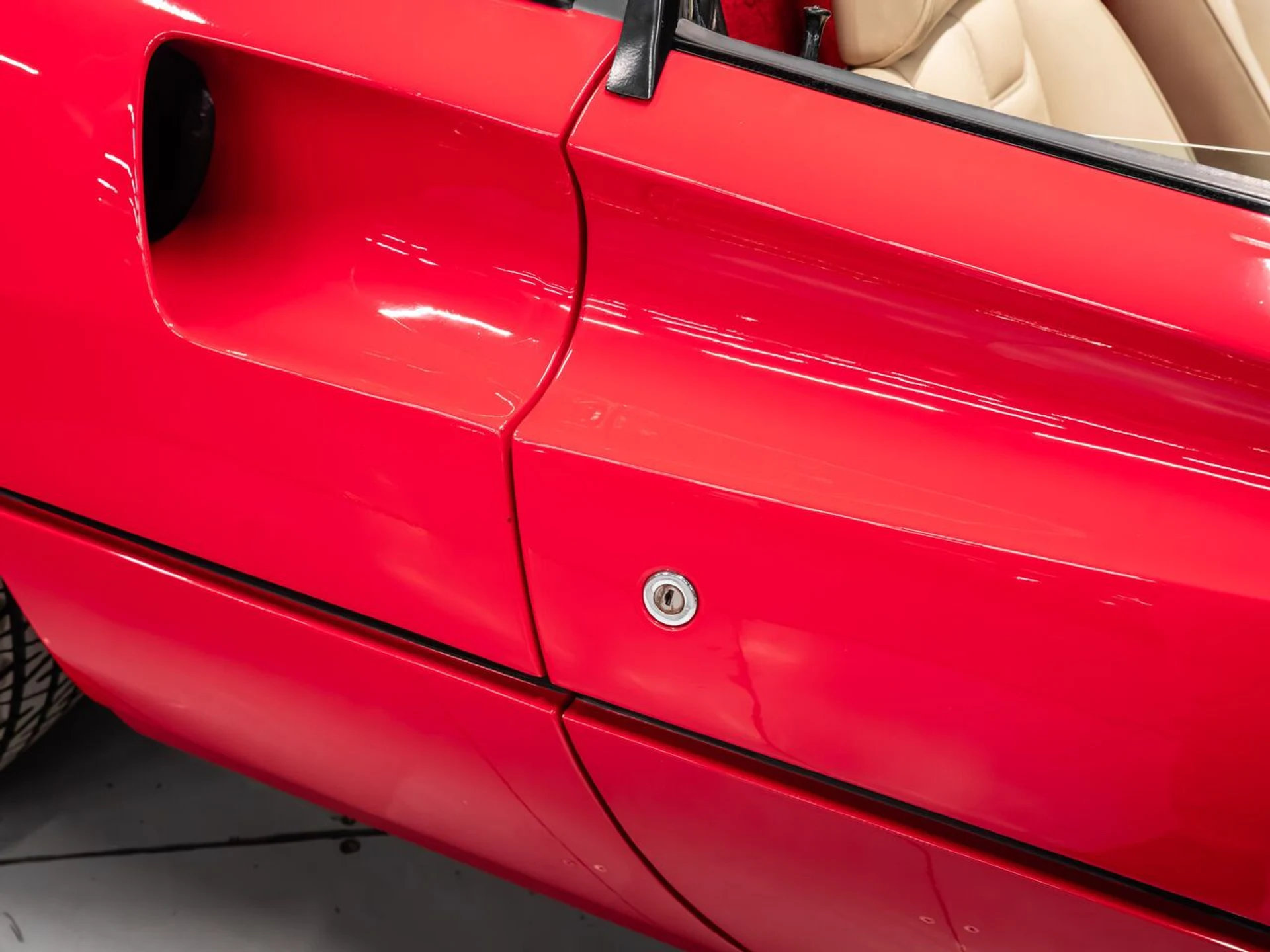 mph043_1064085028_ferrari_308_gtsi_1982_d81f4a0956