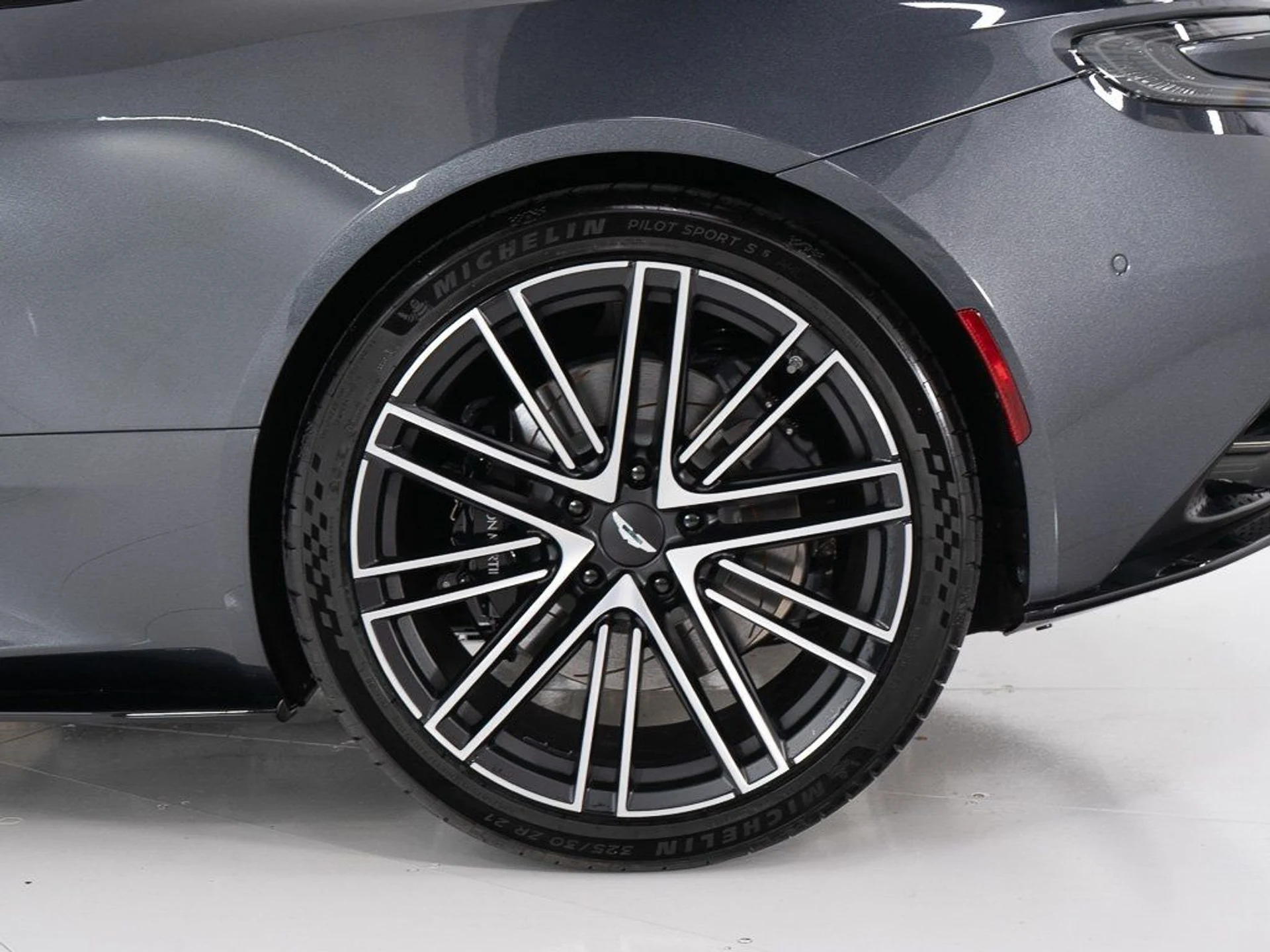 mph043_1067229695_52d2444b560035a54670e9ff386e7919_b3d7e68351