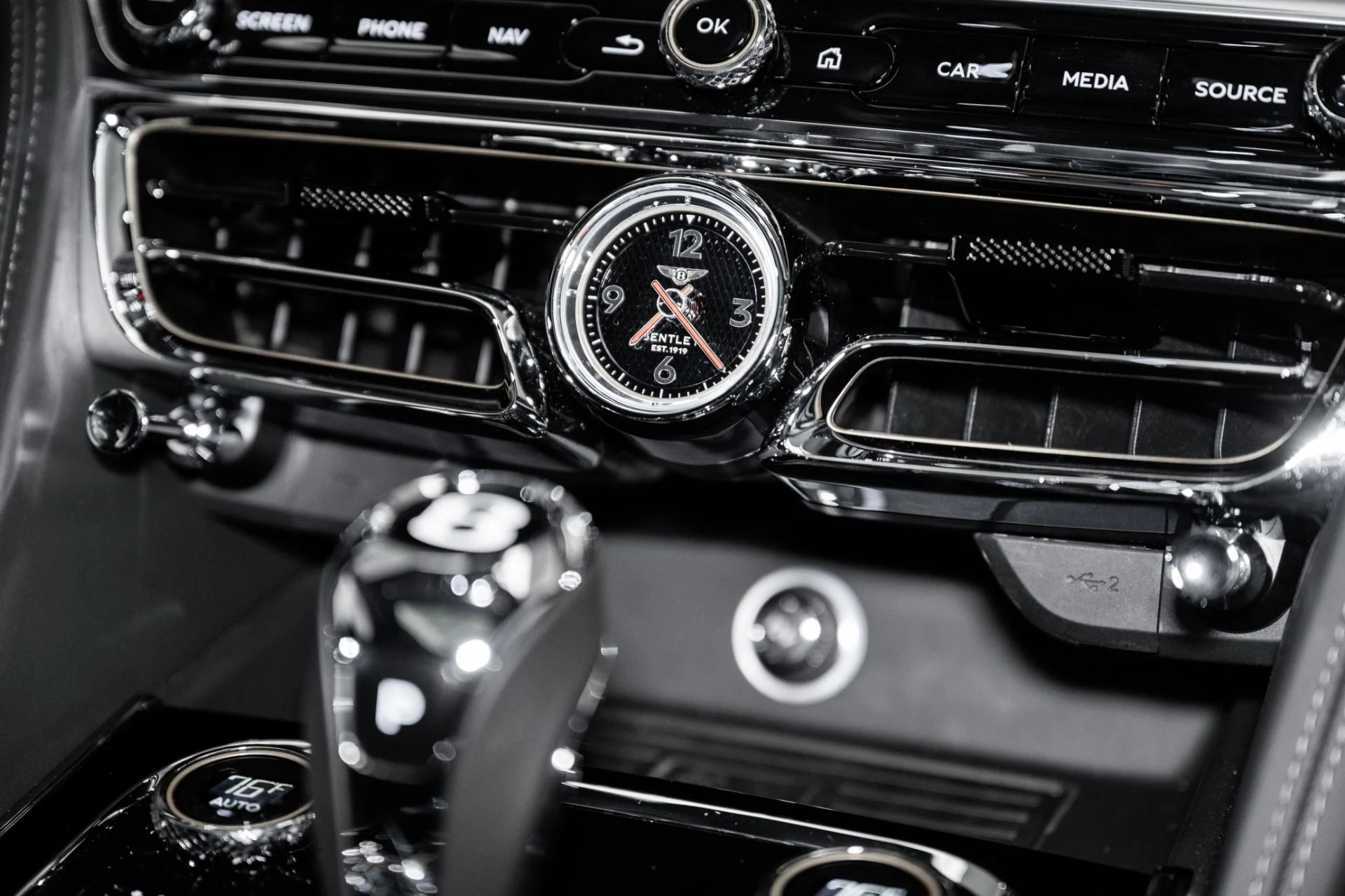 mph043_1068157644_Used_2024_Bentley_Flying_Spur_Speed_1741190012_70ce2fdde4