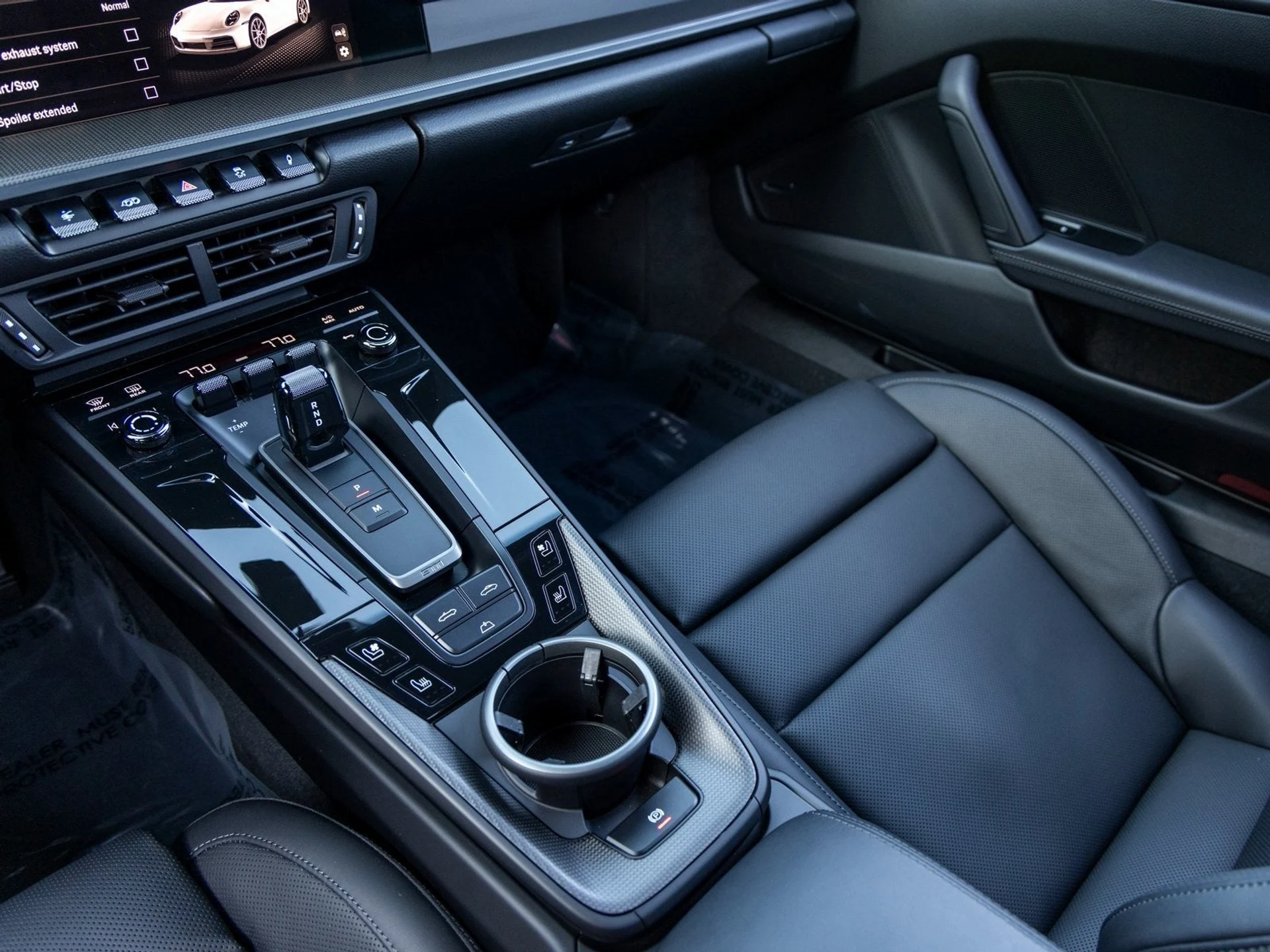 mph043_106822610_44_918ea4d71e