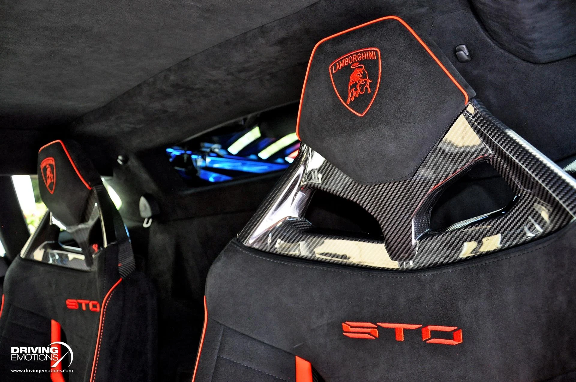 mph043_1069265482_743_p44_l_3ddb836759