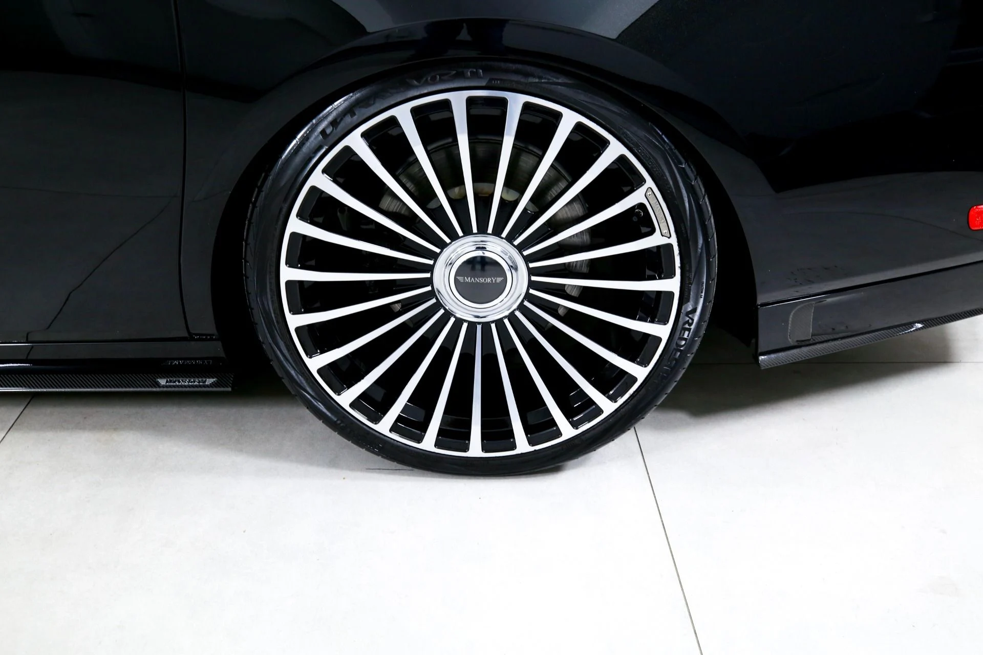 mph043_1078283347_Used_2018_Rolls_Royce_Phantom_1776373846_1e061fb23e