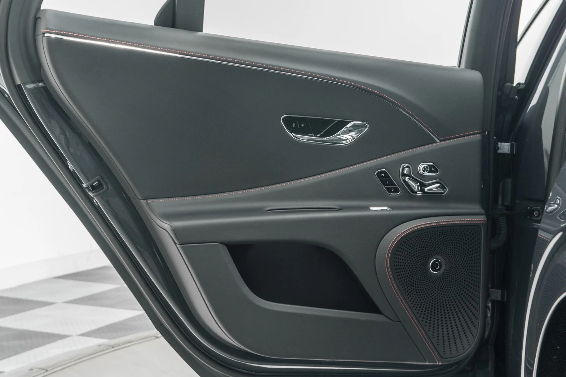 mph043_1079947494_Used_2024_Bentley_Flying_Spur_Edition_8_243_K_MSRP_Rotating_Display_Panoramic_Roof_1782501825_fb310e8815