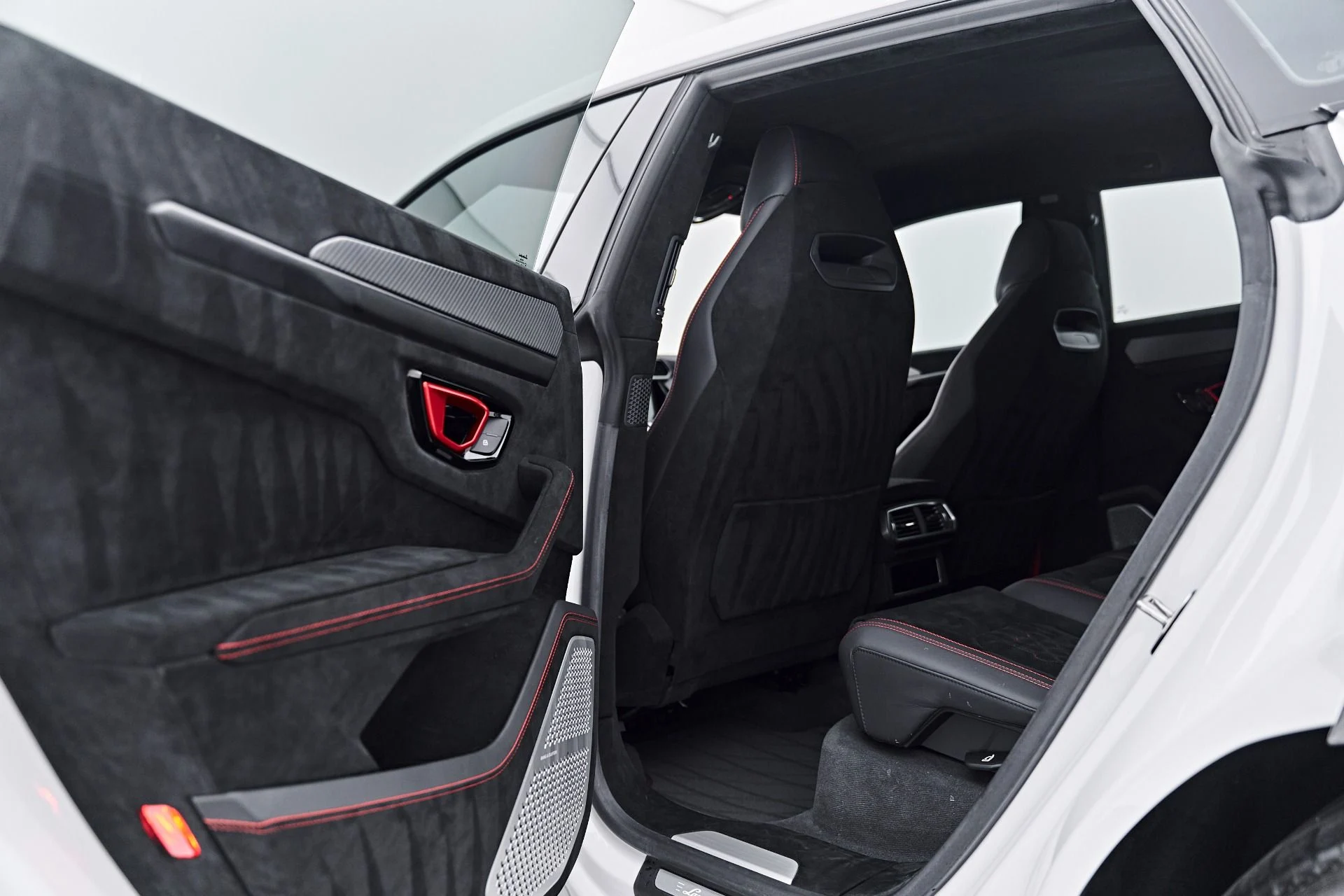 mph043_109175019_Used_2023_Lamborghini_Urus_Performante_1790207613_9811f7d784