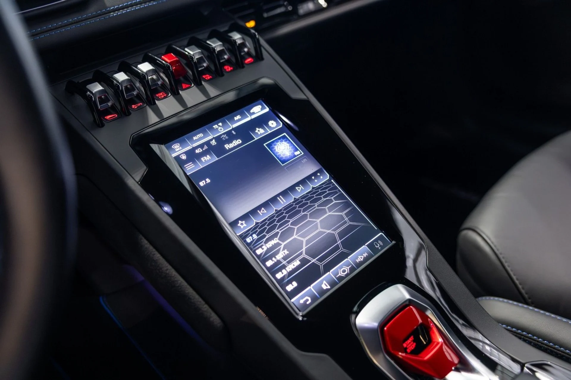 mph043_1111211189_fg_4b74c8484a