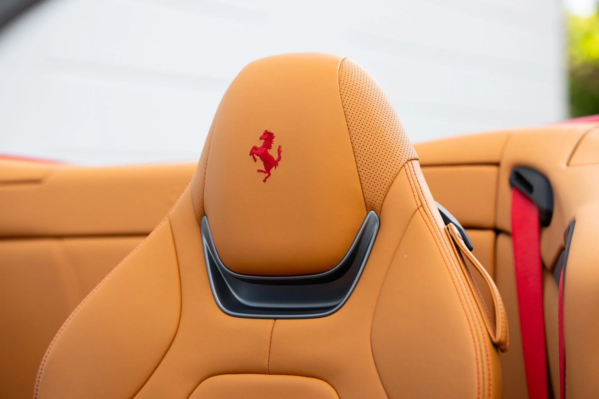 mph043_1118387527_Used_2023_Ferrari_Portofino_M_1770869852_9aff0bbb61