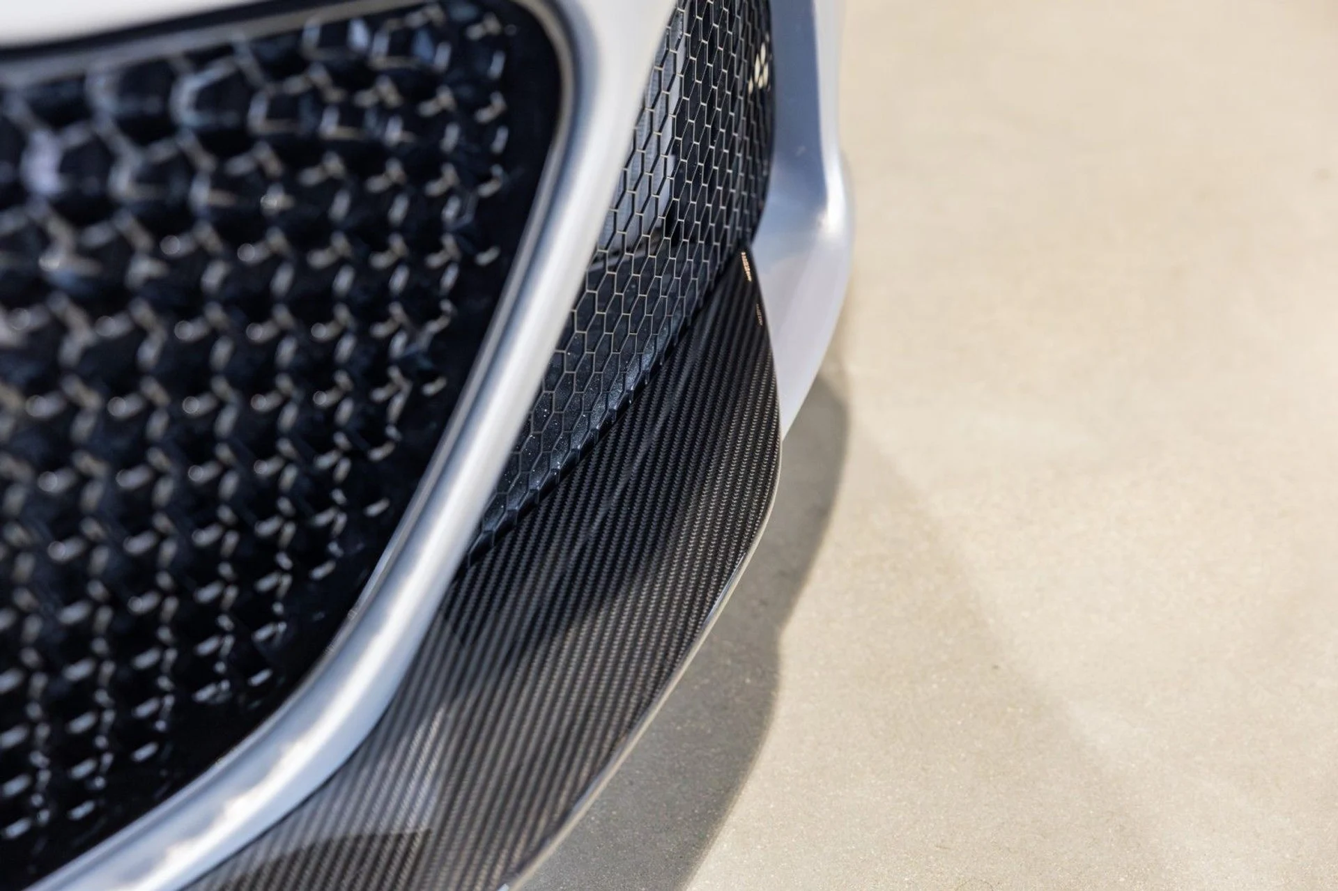 mph043_1118618324_u_A_85d9f43909