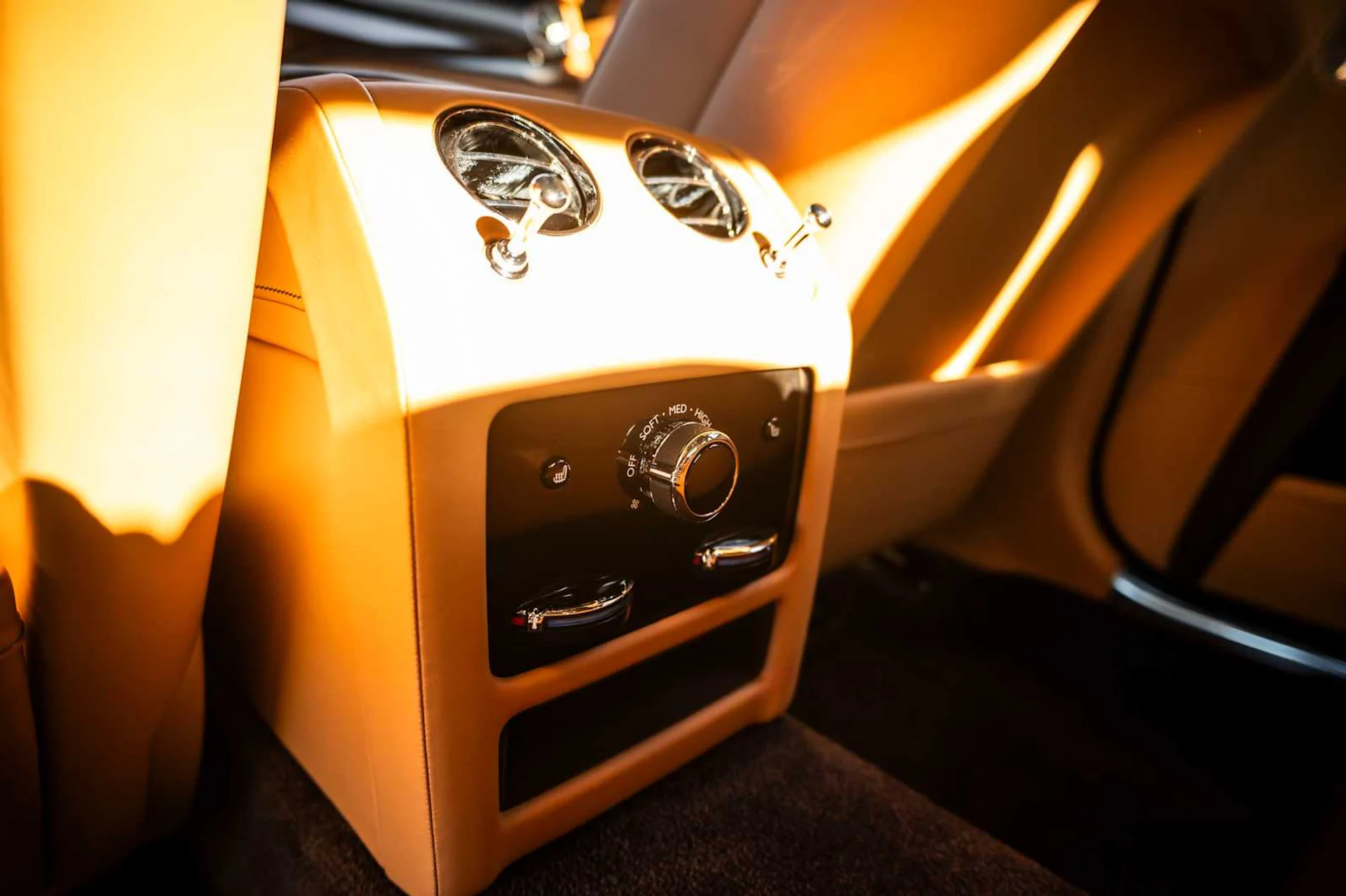 mph043_1144716341_e8570a32295944b7d2d51dbd468c2115x_39f6655edb