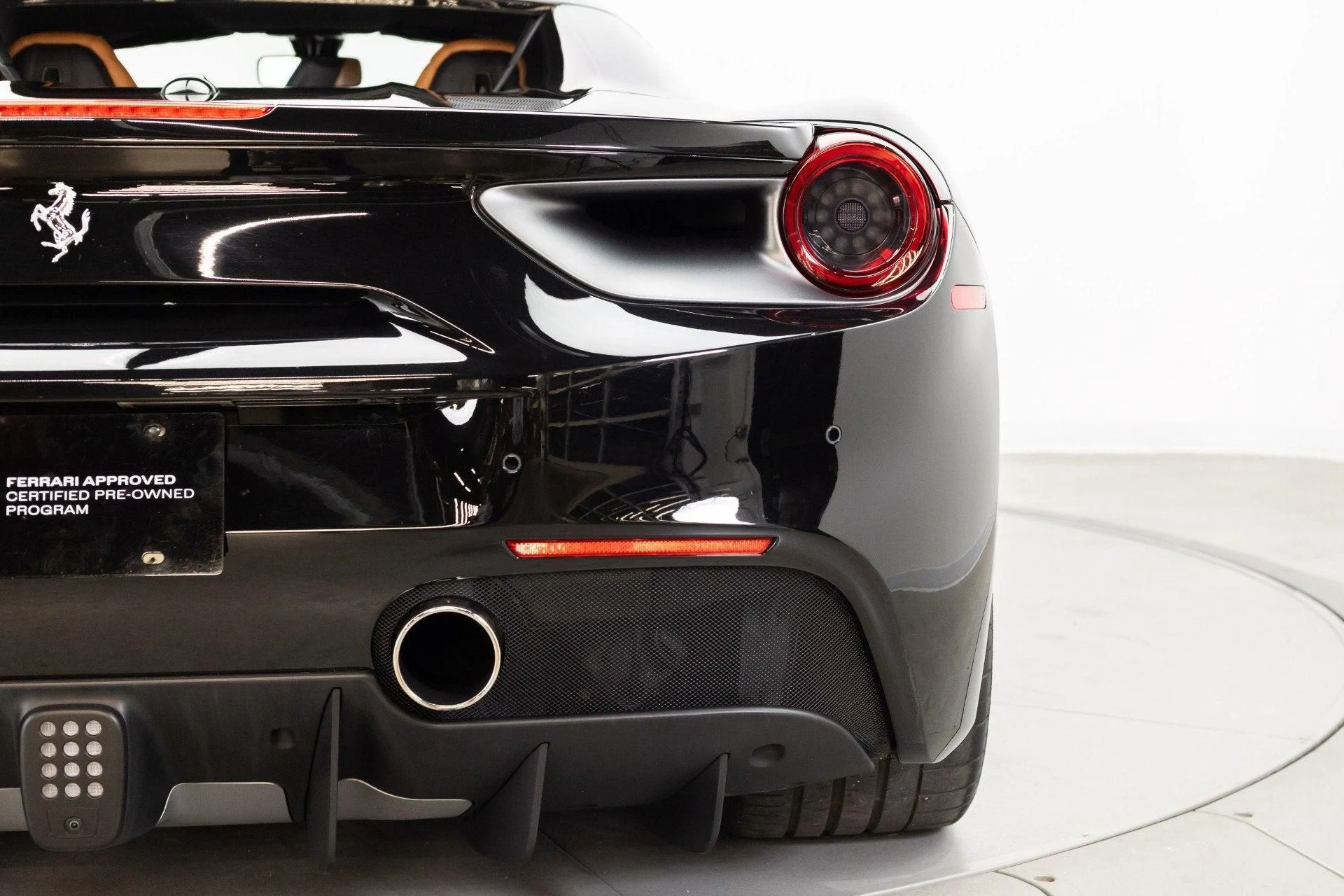 mph043_1159435056_Used_2017_Ferrari_488_Spider_1777367846_d54ad7705c
