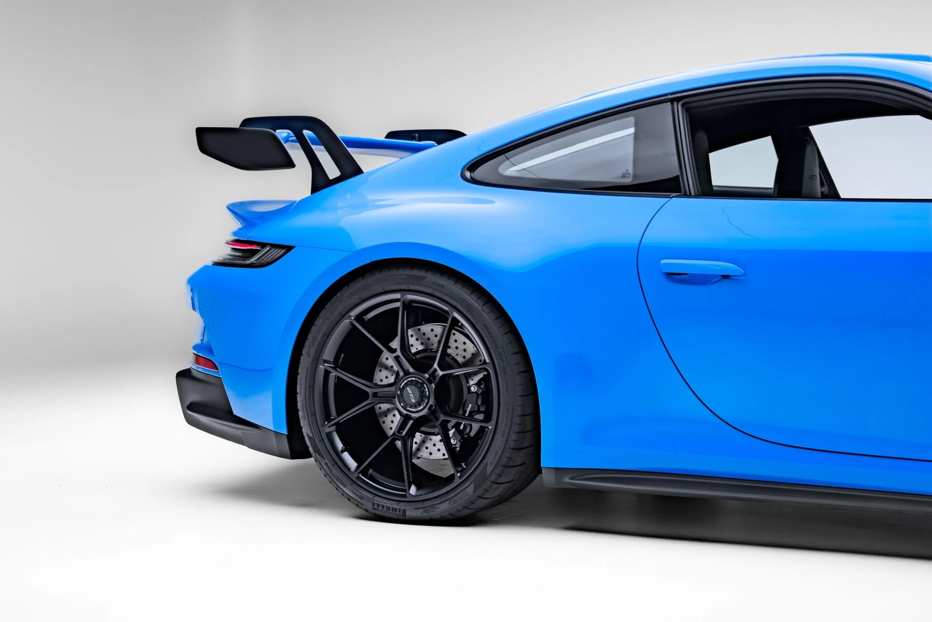 mph043_1162469460_Used_2023_Porsche_911_GT_3_1771960817_96fd4e58ee