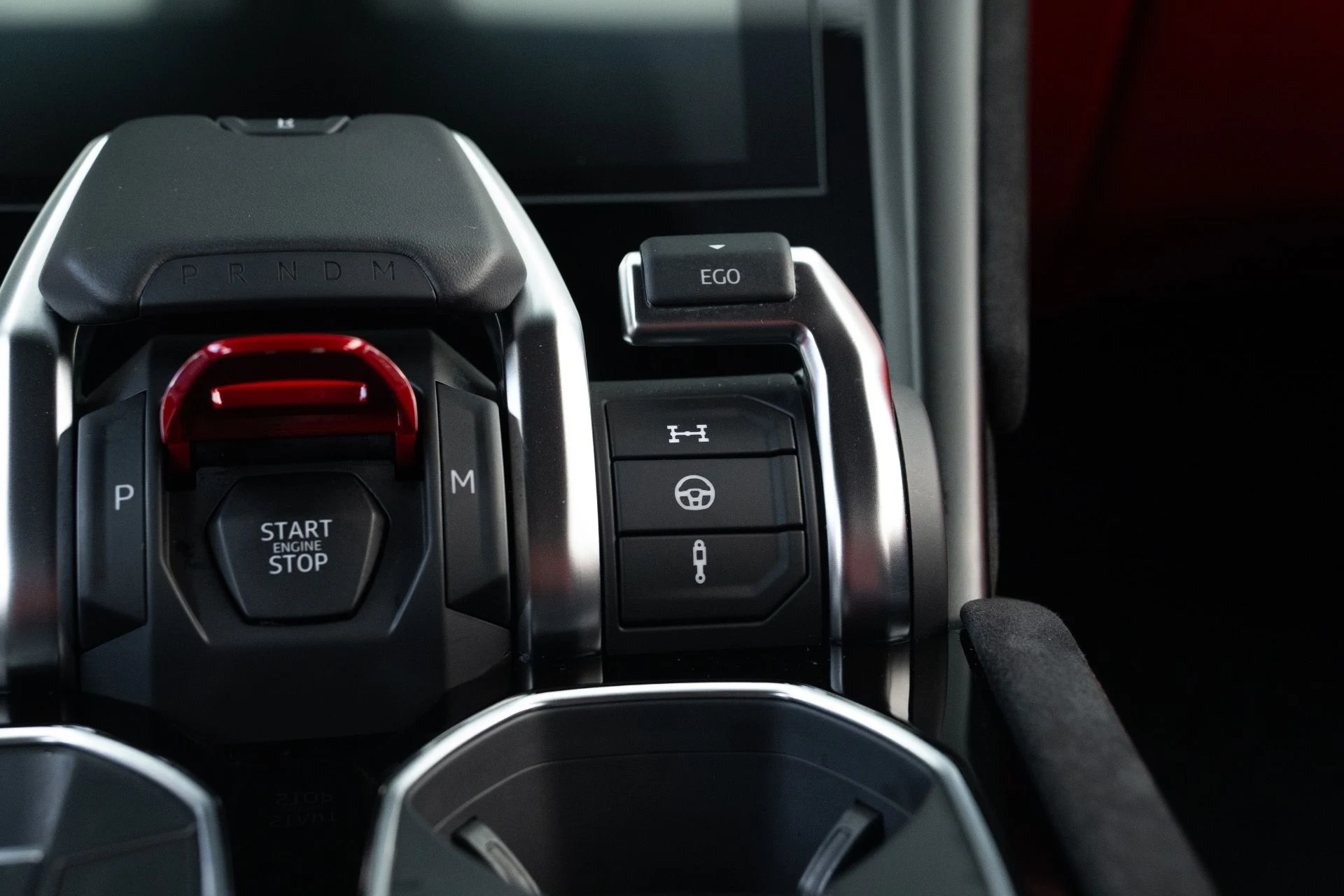 mph043_1180186683_Used_2023_Lamborghini_Urus_S_1771018680_5e6b9b2a55