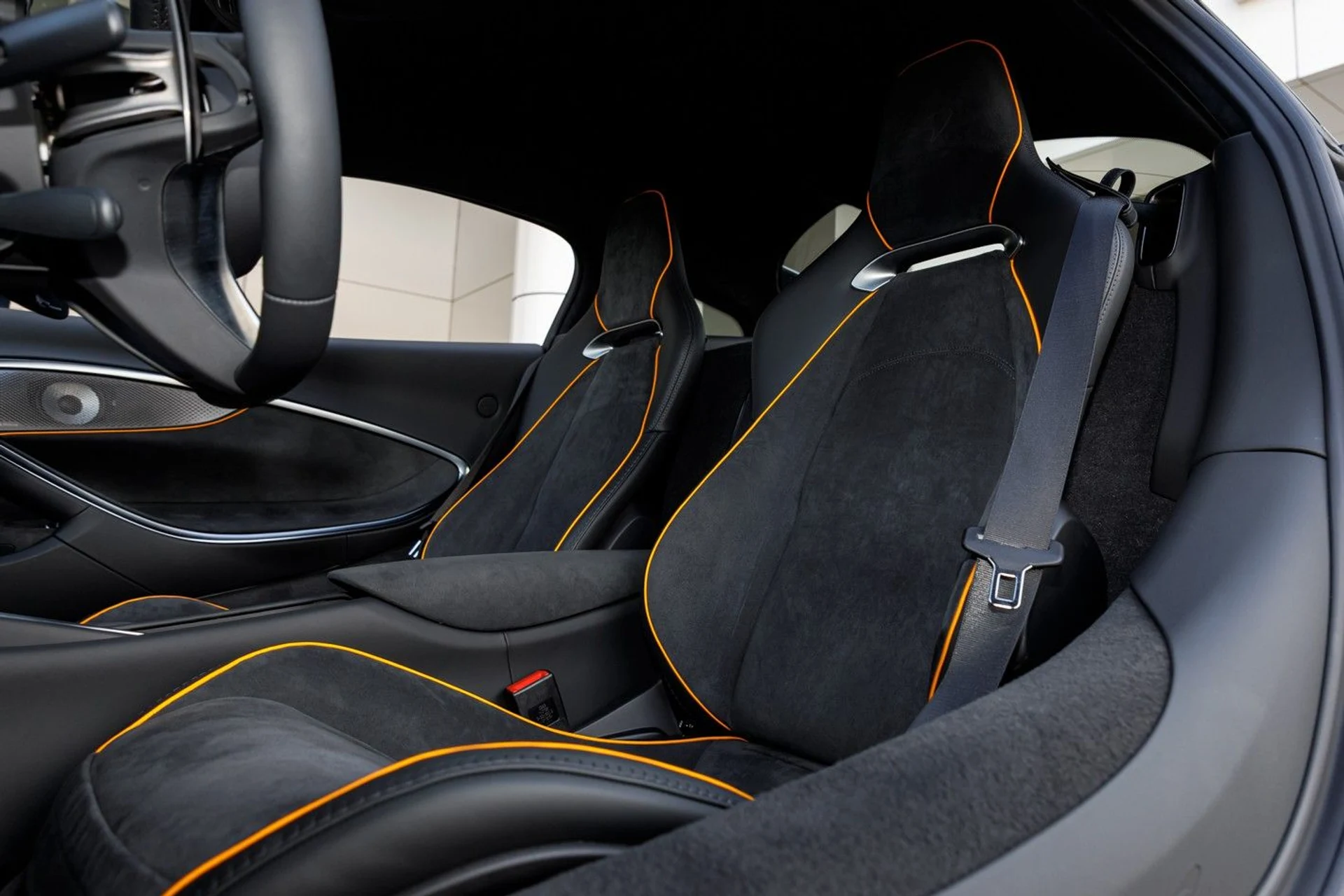 mph043_1204920116_658_p44_l_b12789ec8f