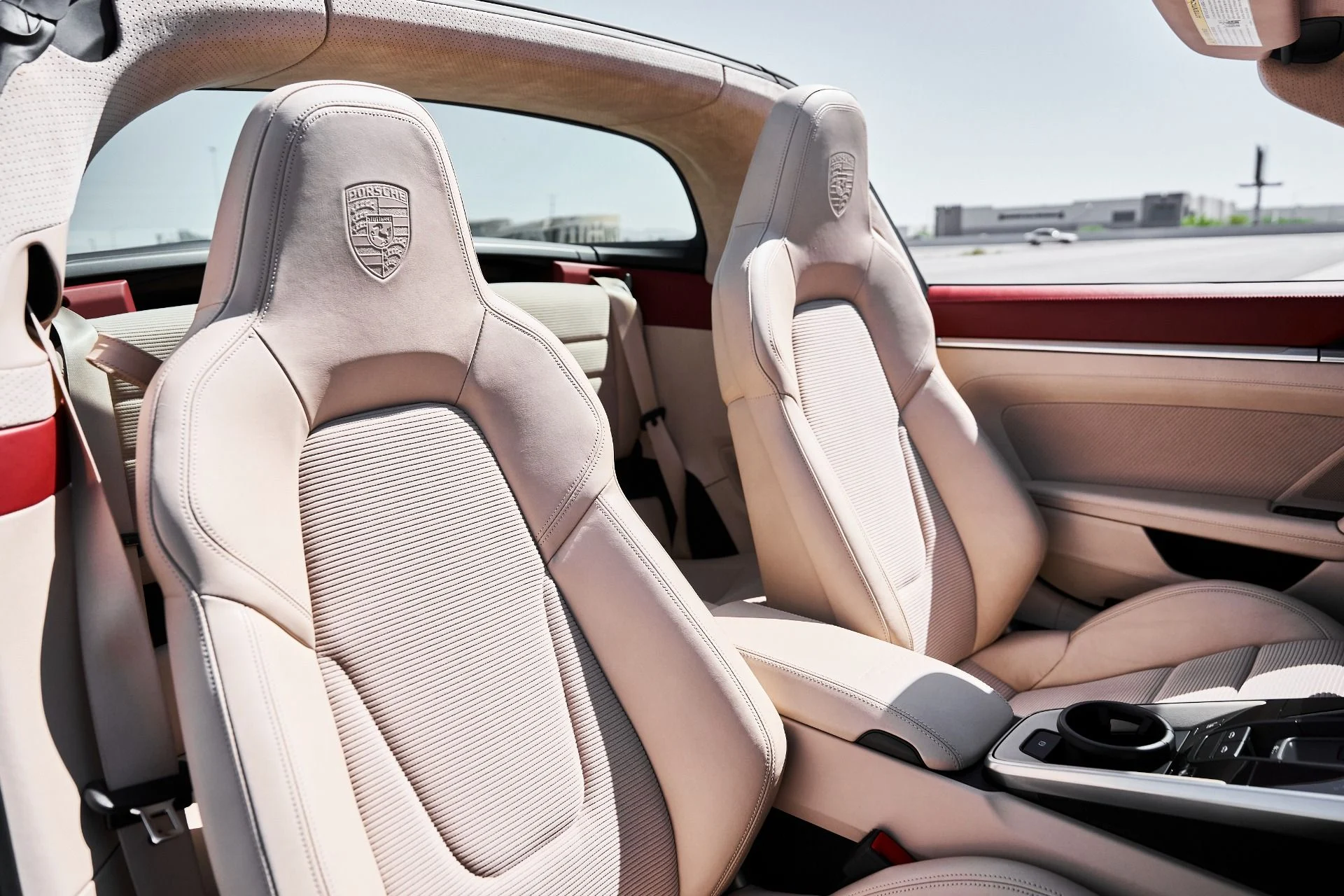 mph043_1206757831_Used_2021_Porsche_911_Targa_4_S_1774544077_f6bf5e0944