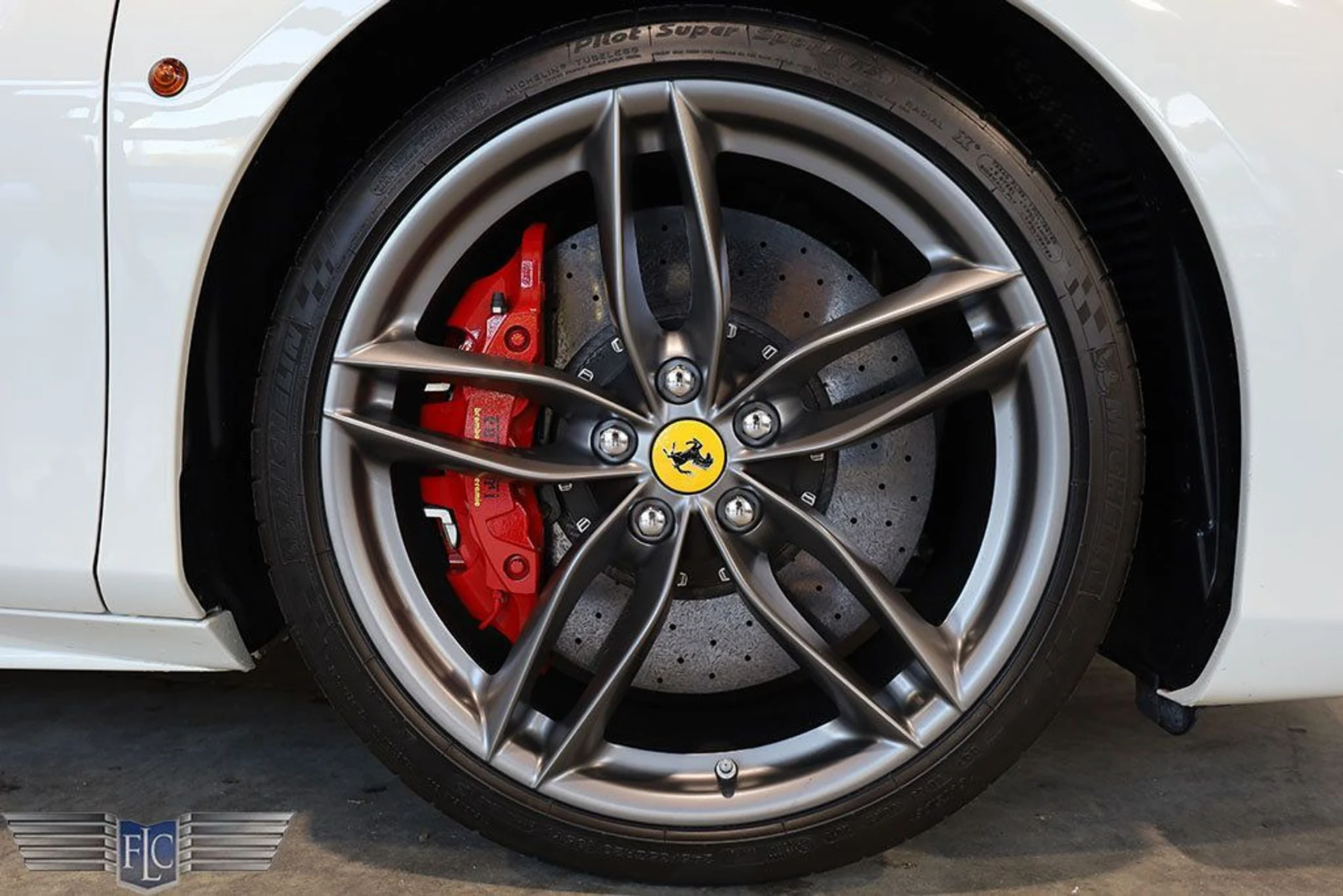 mph043_1211950624_used_2019_ferrari_488_spider_convertible_9689_22223327_44_1024_108d6b92d1