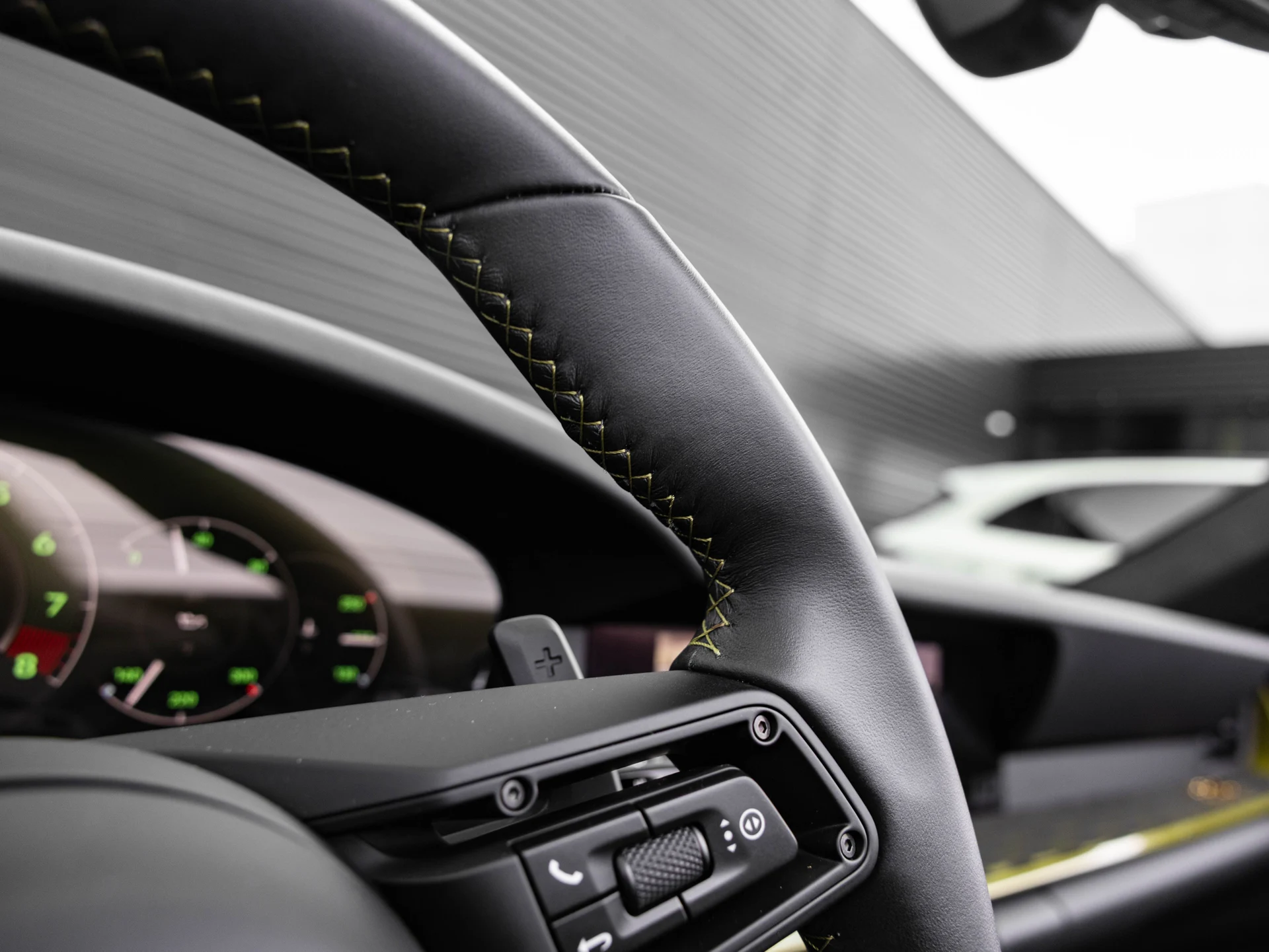 mph043_1225026075_315654e941e5e01027d6e9b9a695eac3_51bafcf957