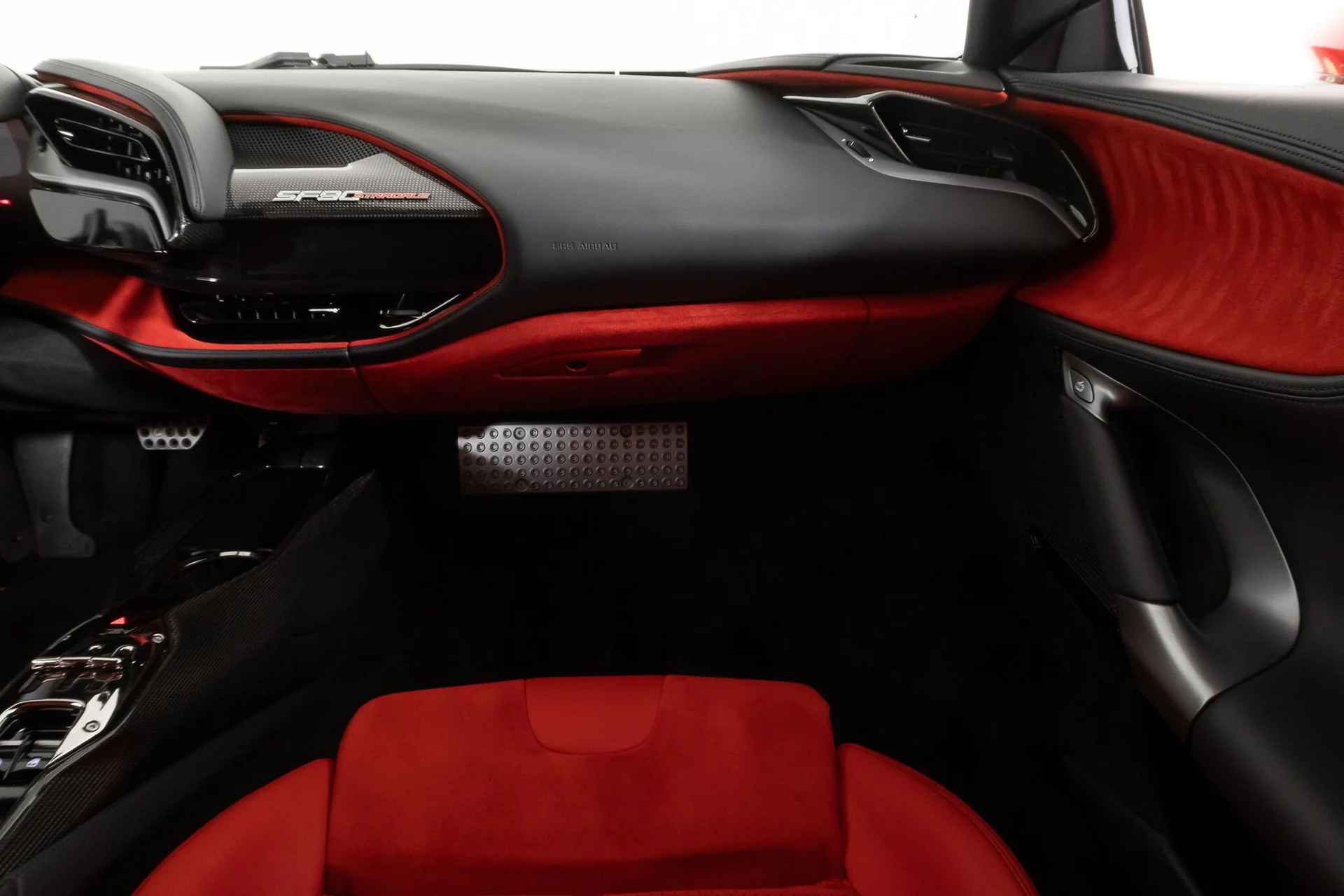 mph043_123102272_edd8275d110b466bcde32f54d28c90e8_92d59d44c3