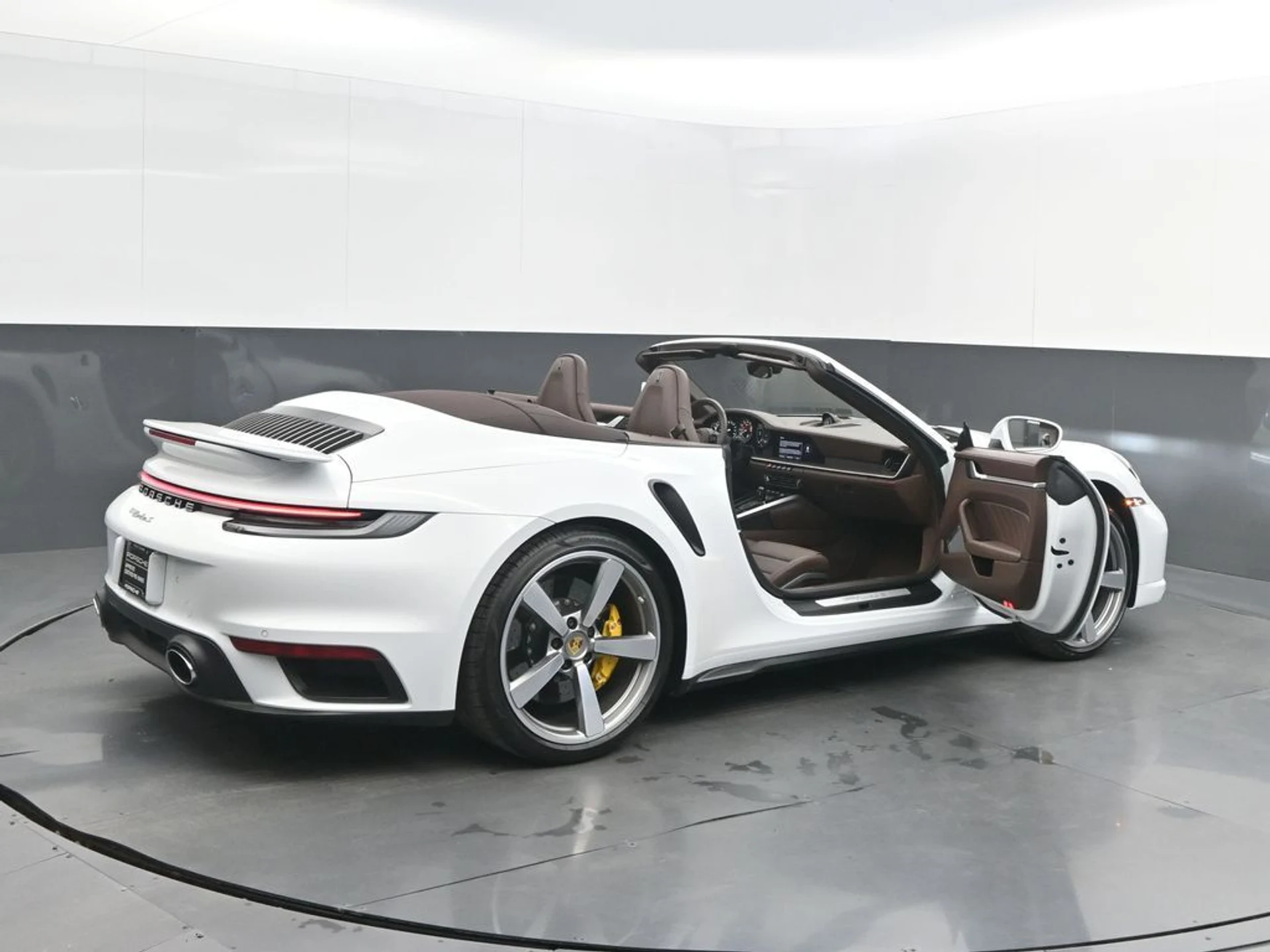 mph043_1233999078_40381579d7bb6a824e694f24ed8b6dcfx_b124c1618c