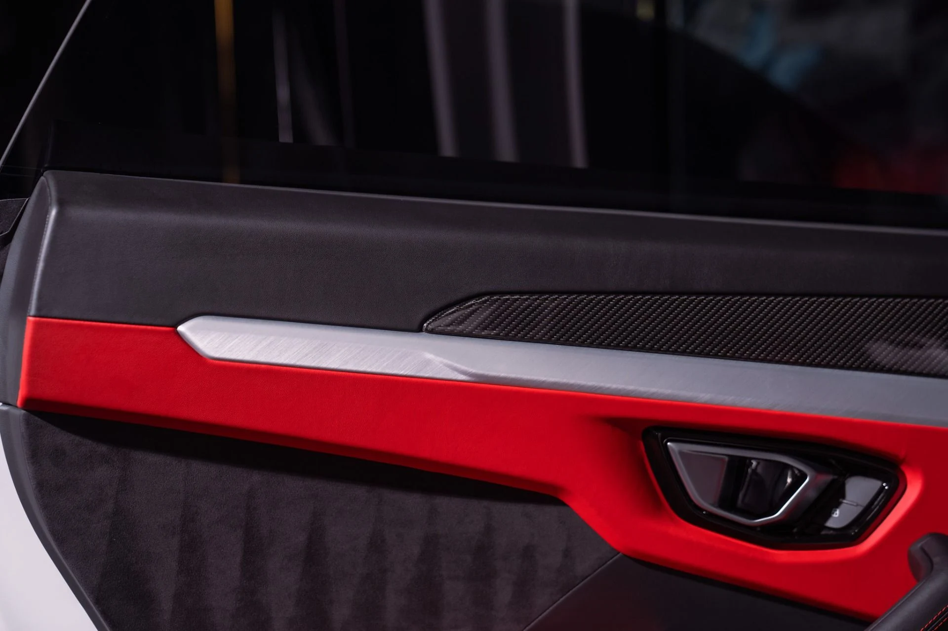 mph043_1246290868_Used_2022_Lamborghini_Urus_Full_Carbon_Interior_Package_1792253848_8d82655b83