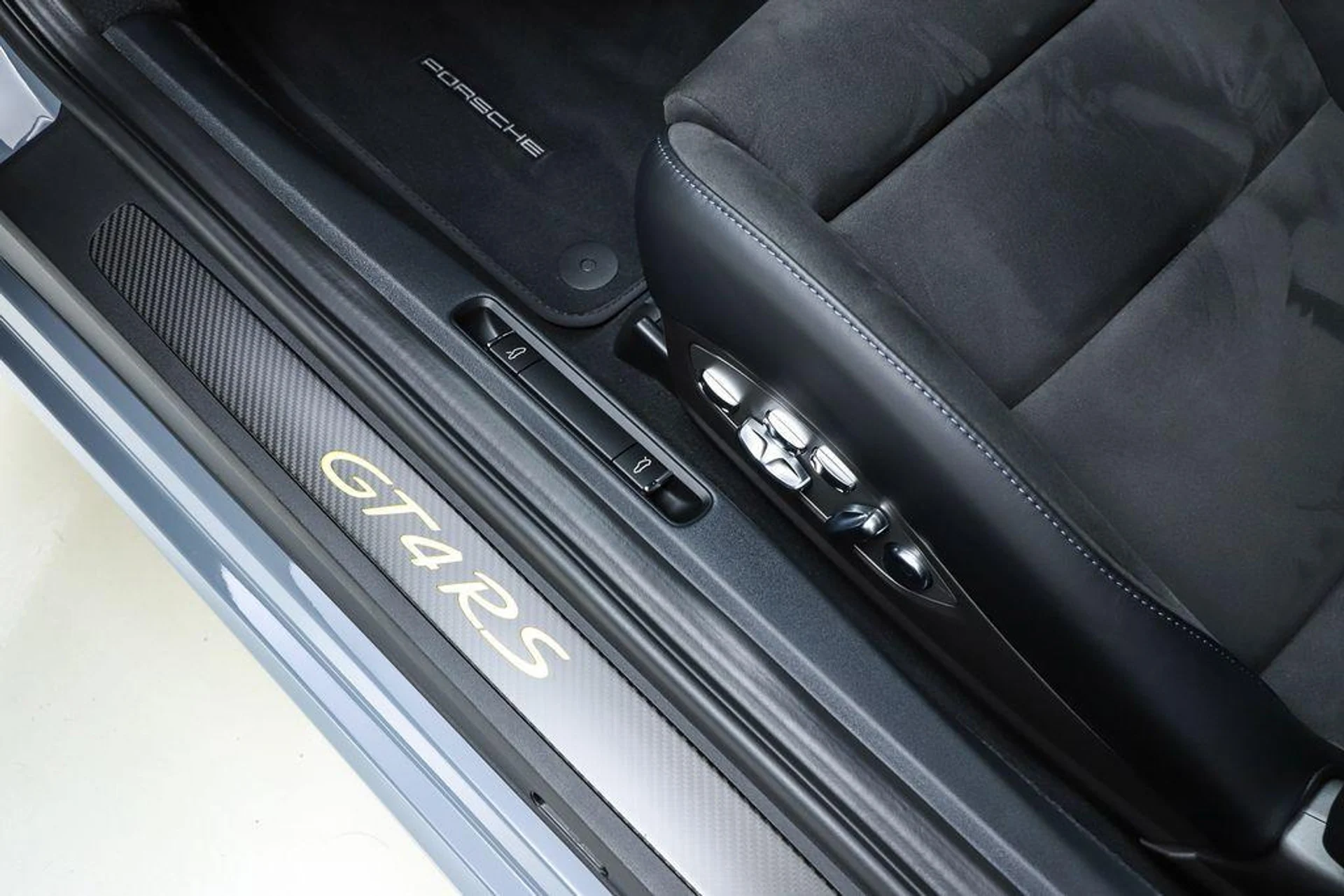 mph043_1265975377_5u_F_l9u_Fdaxhd_Emx5_Gl_Eg_H_Em_T_0_b39bb54077