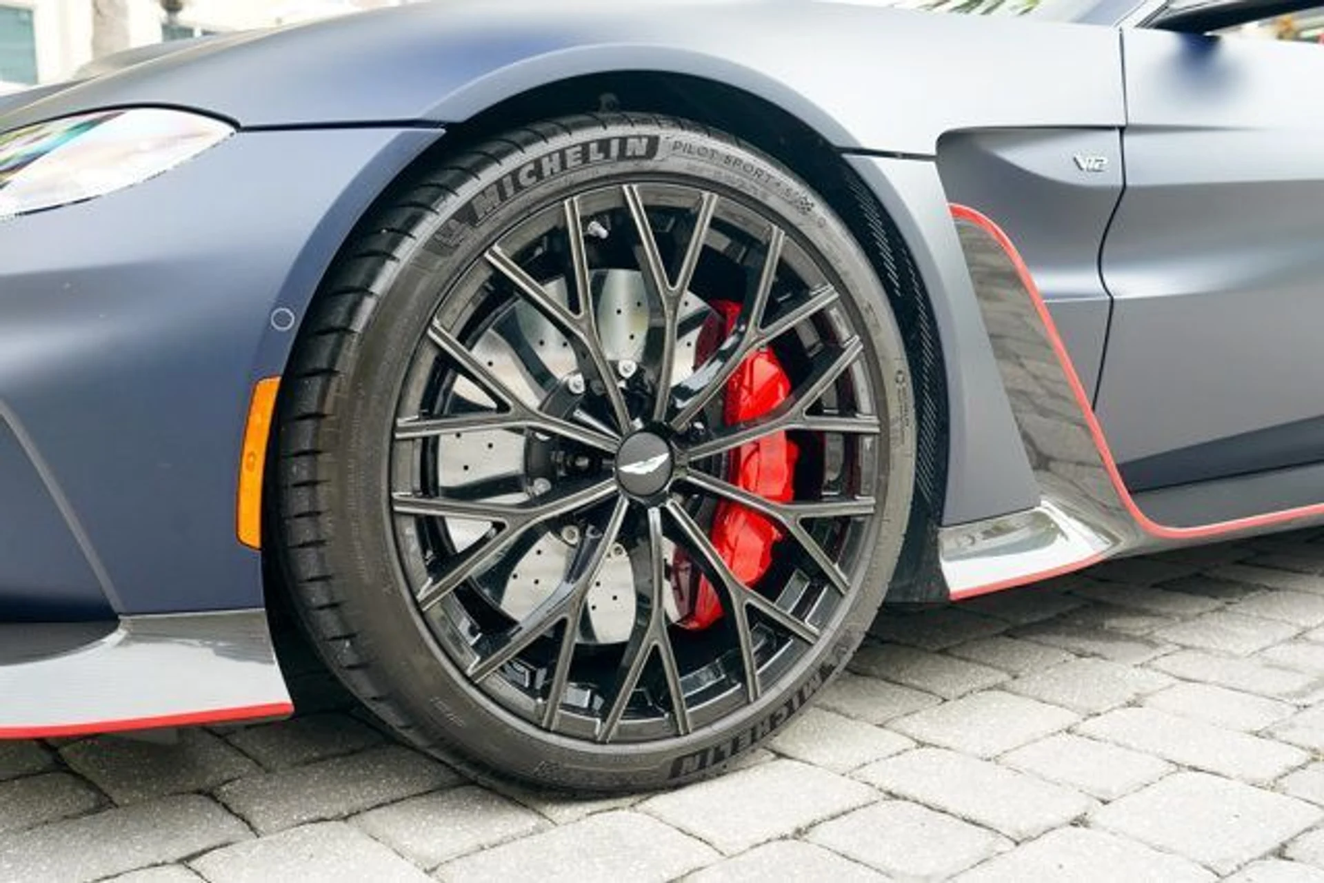 mph043_1293632268_22999094_44_640_1b394dcee9