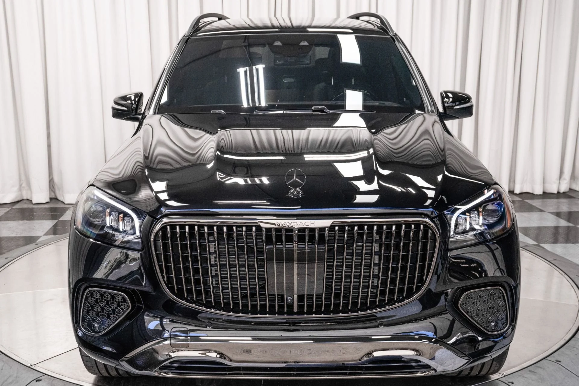 mph043_1298045757_Used_2025_Mercedes_Benz_Mercedes_Maybach_GLS_600_4_MATIC_1762198640_06f54ad936