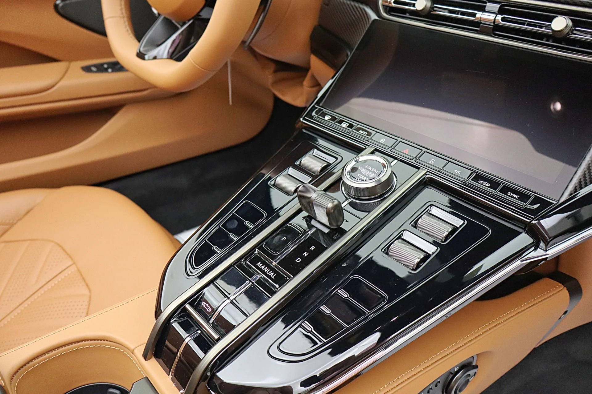mph043_1301182482_New_2026_Aston_Martin_Vantage_S_Roadster_4dc5d0b27f