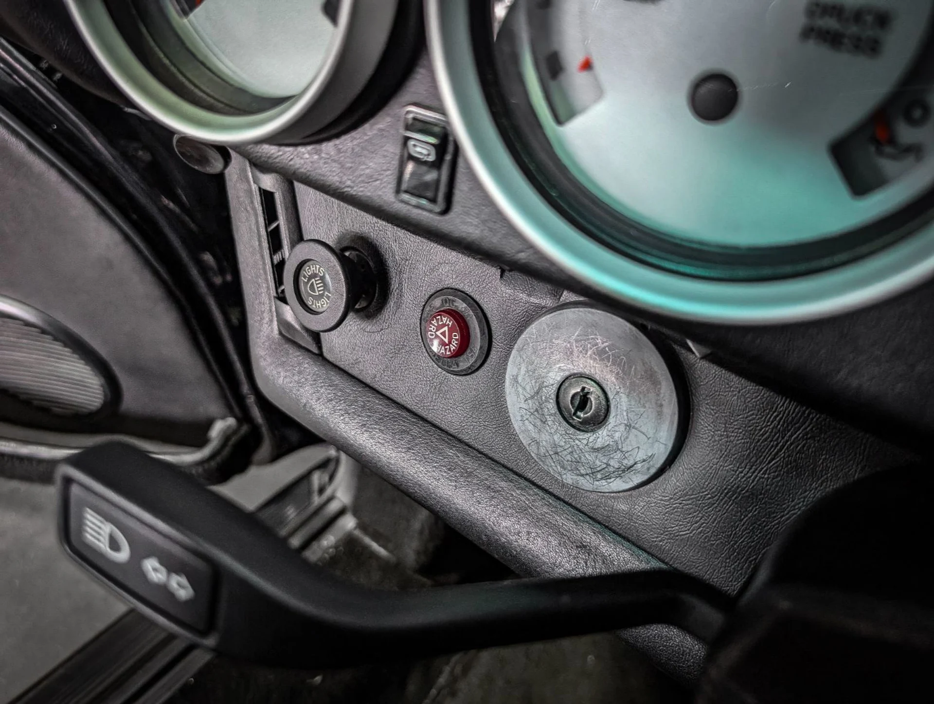 mph043_1341227967_36435187_08178_1979_porsche_911_016_e21119b752