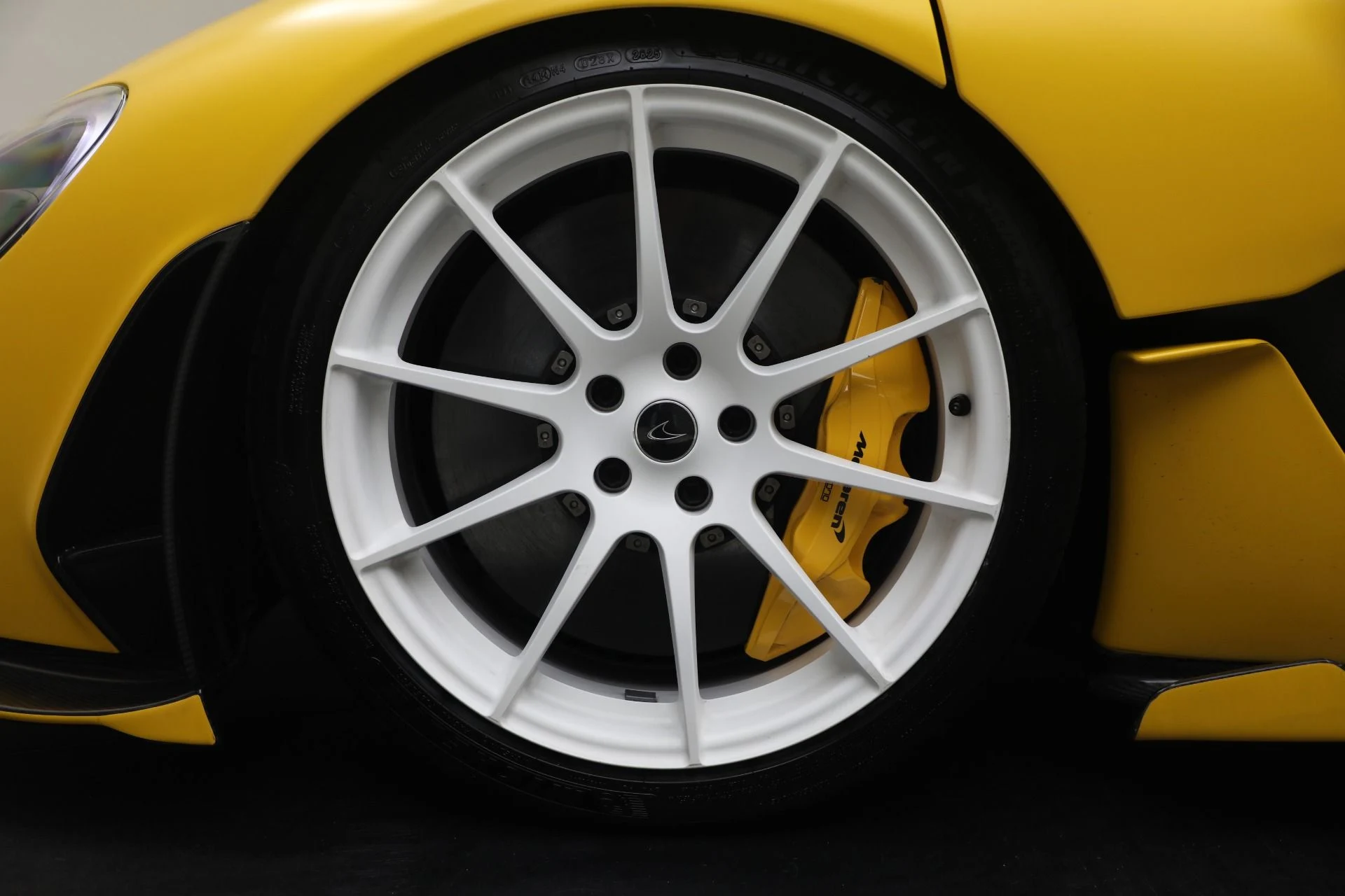 mph043_1341591422_Used_2015_Mc_Laren_P1_54d1ac60c8