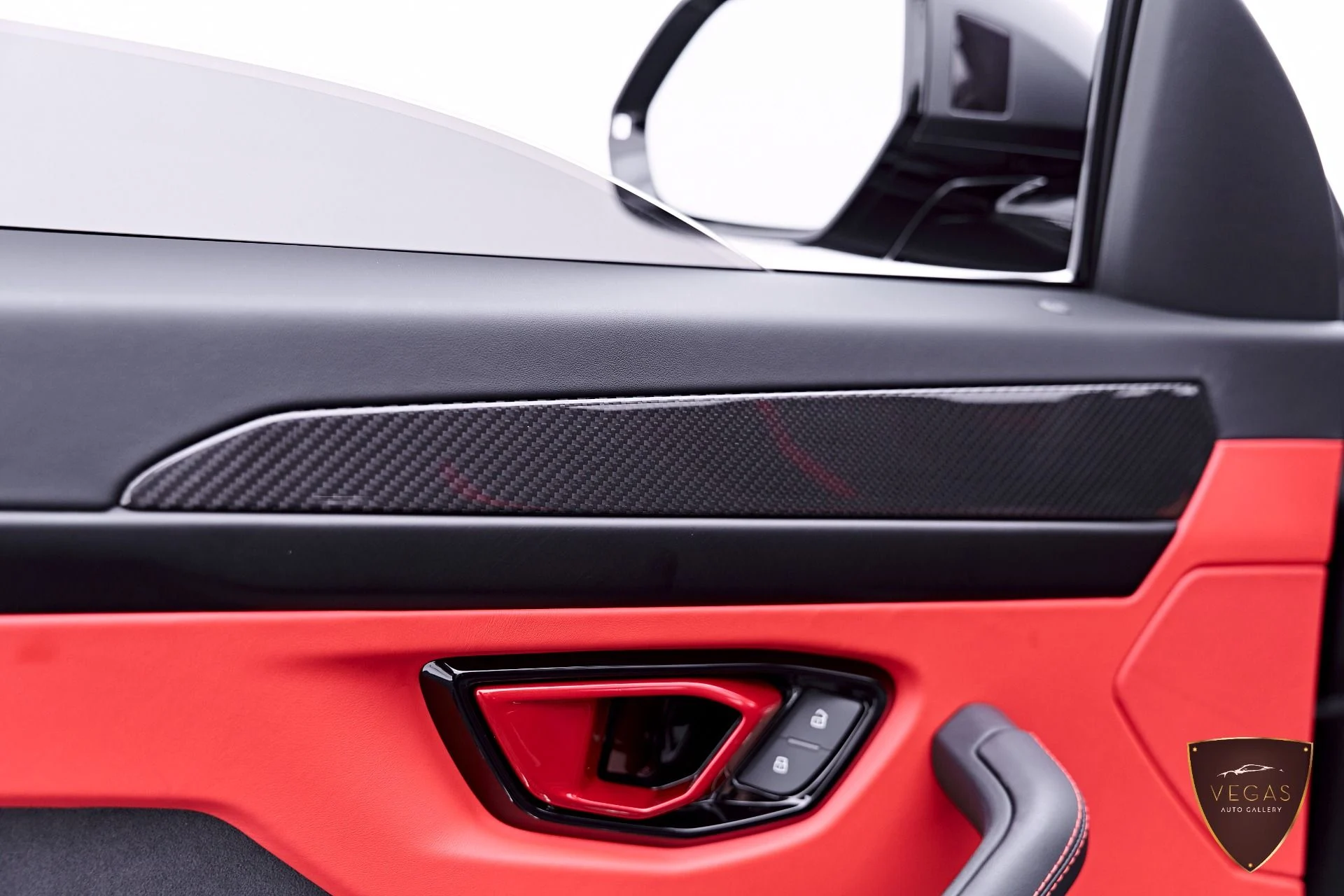 mph043_1364887841_Used_2026_Lamborghini_Urus_SE_1782163573_d40a805041