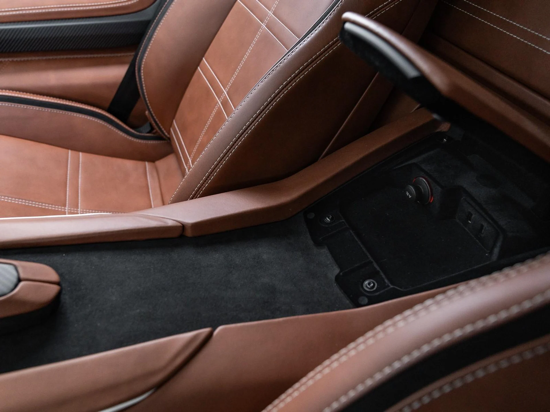 mph043_1366242114_Used_2022_Lamborghini_Countach_1764619765_e520a4cfce