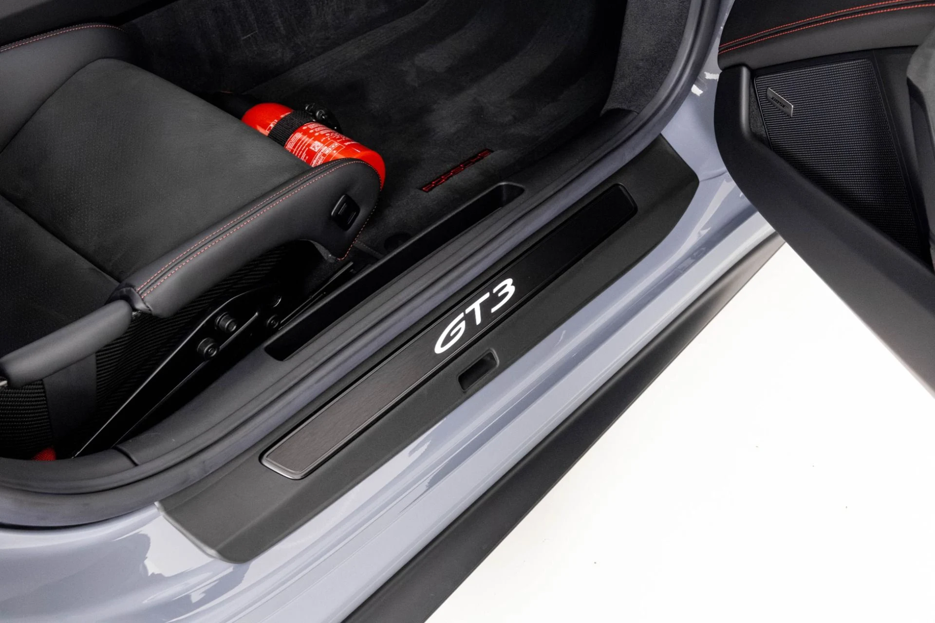 mph043_1372689482_Used_2024_Porsche_911_GT_3_1760998093_d40ba9a21a