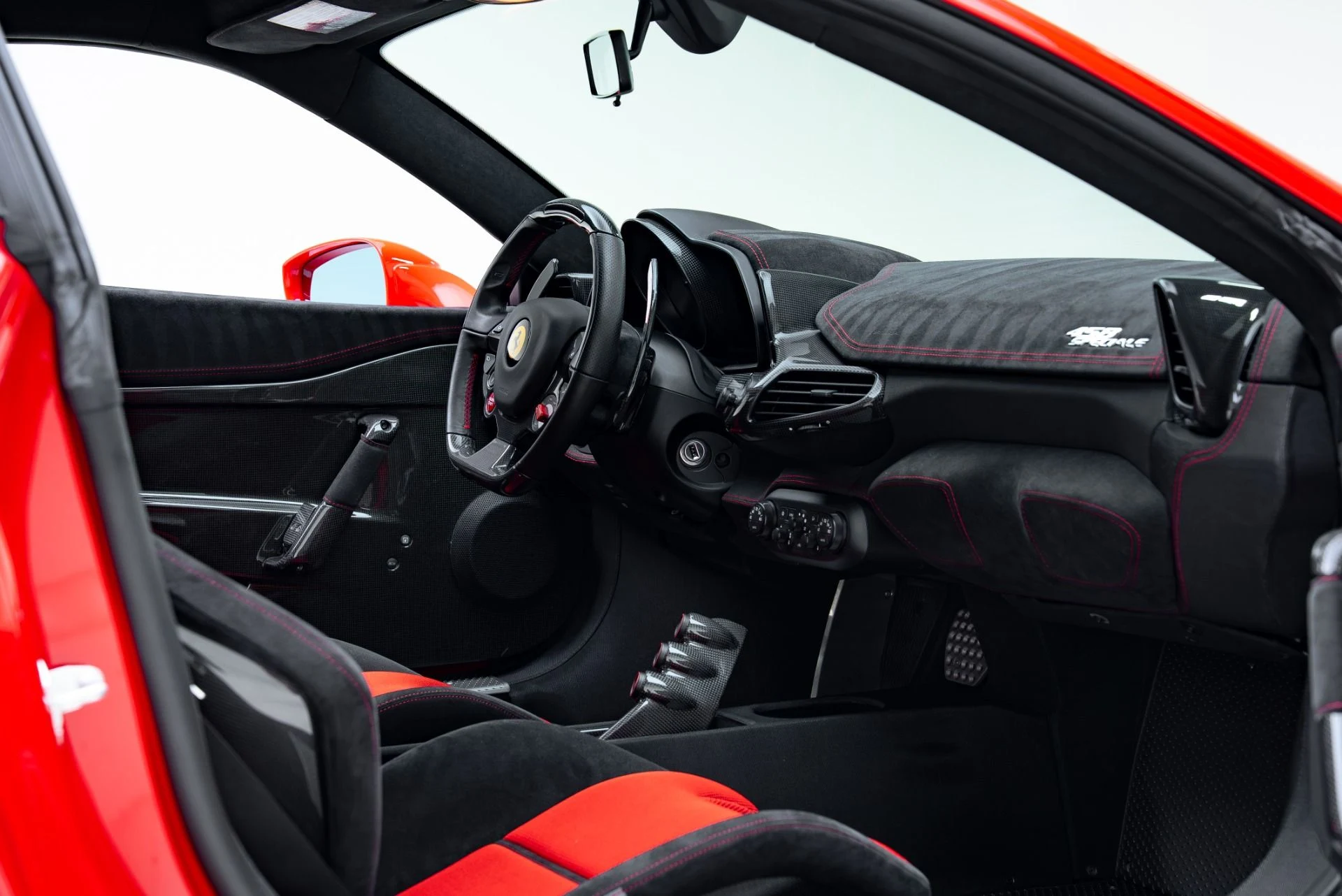 mph043_1387859951_Used_2015_Ferrari_458_Speciale_1777334454_0c31f6cb68