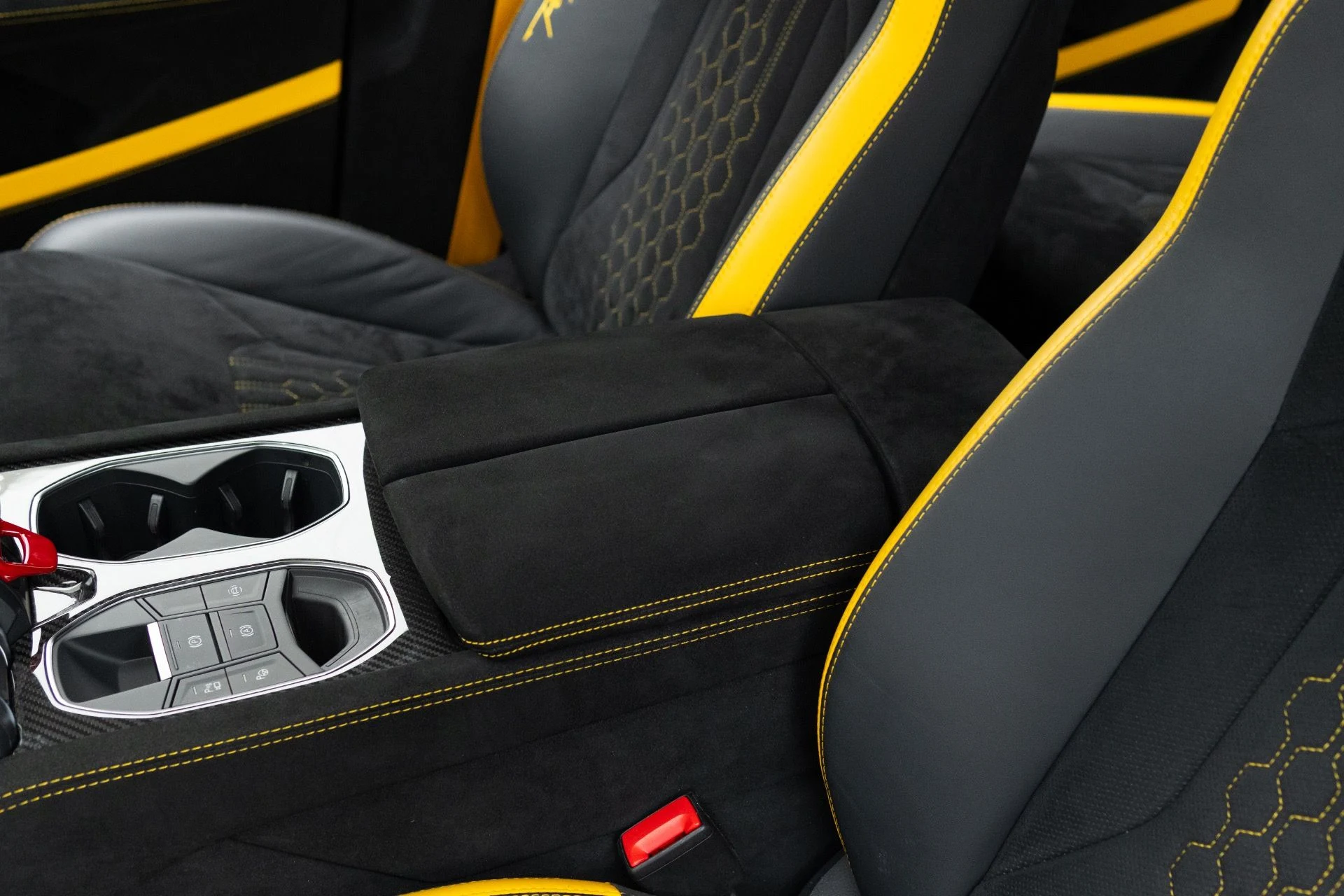 mph043_1400416454_Used_2024_Lamborghini_Urus_Performante_1773952157_420f036558